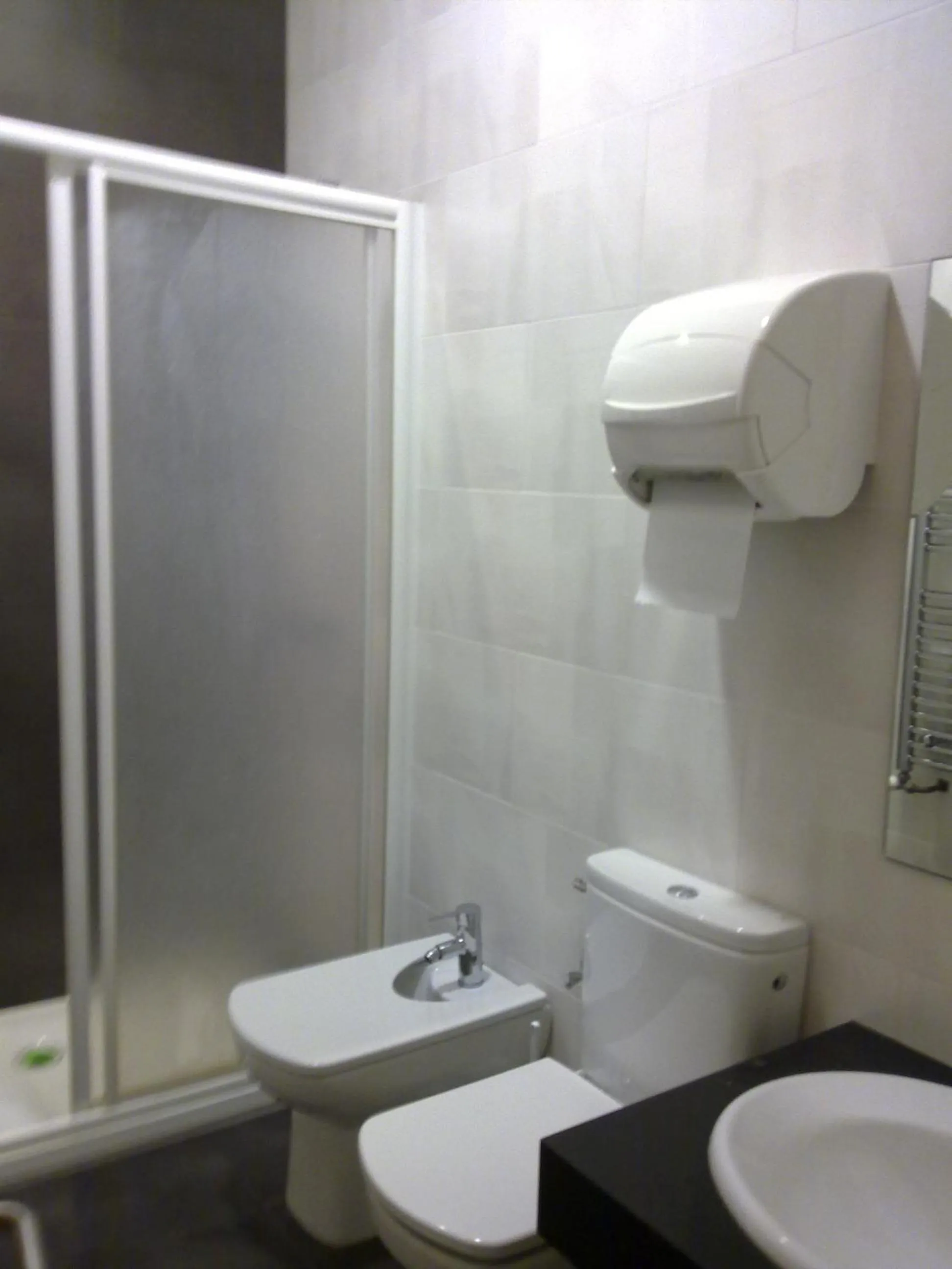 Bathroom in Pensión Peiró