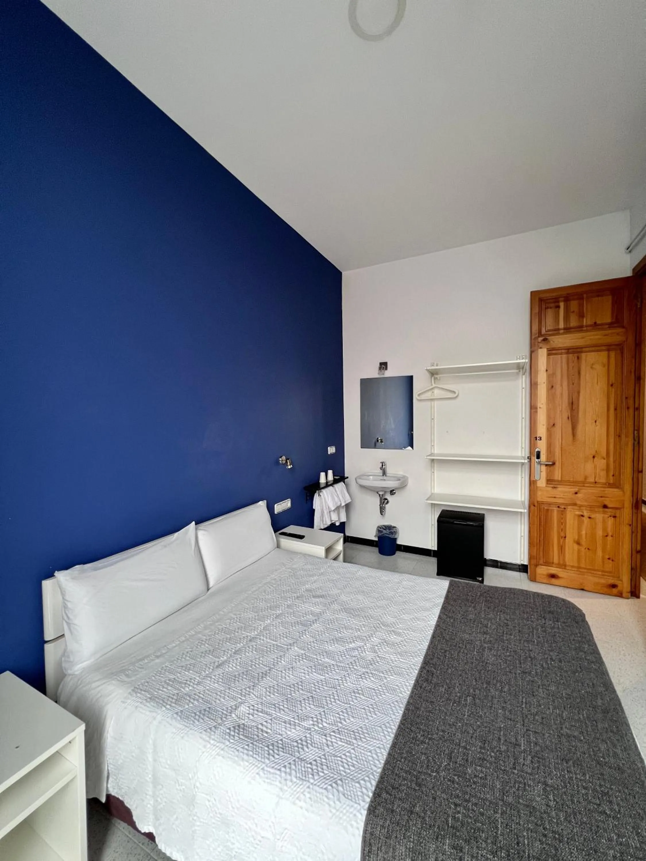 Photo of the whole room, Bed in Pensión Peiró