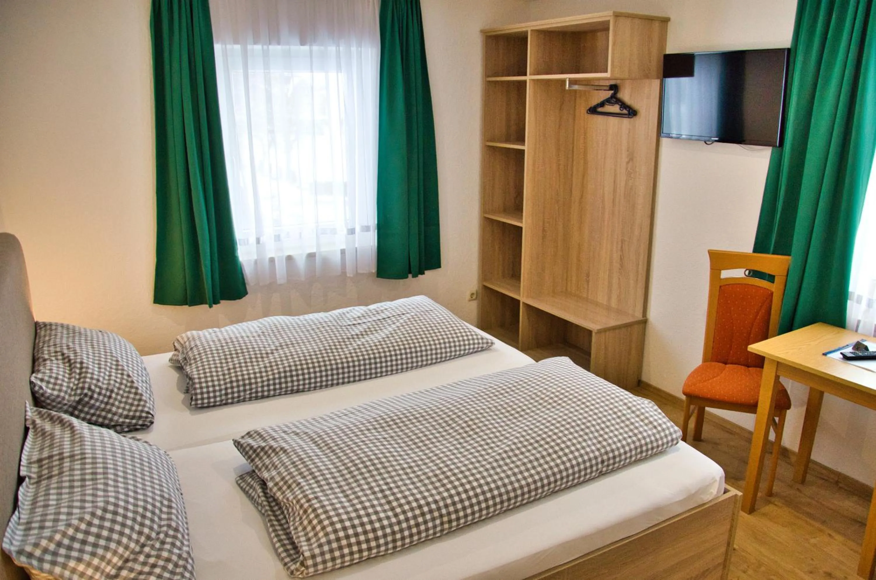 Photo of the whole room, Bed in Hotel Gasthof Altmann