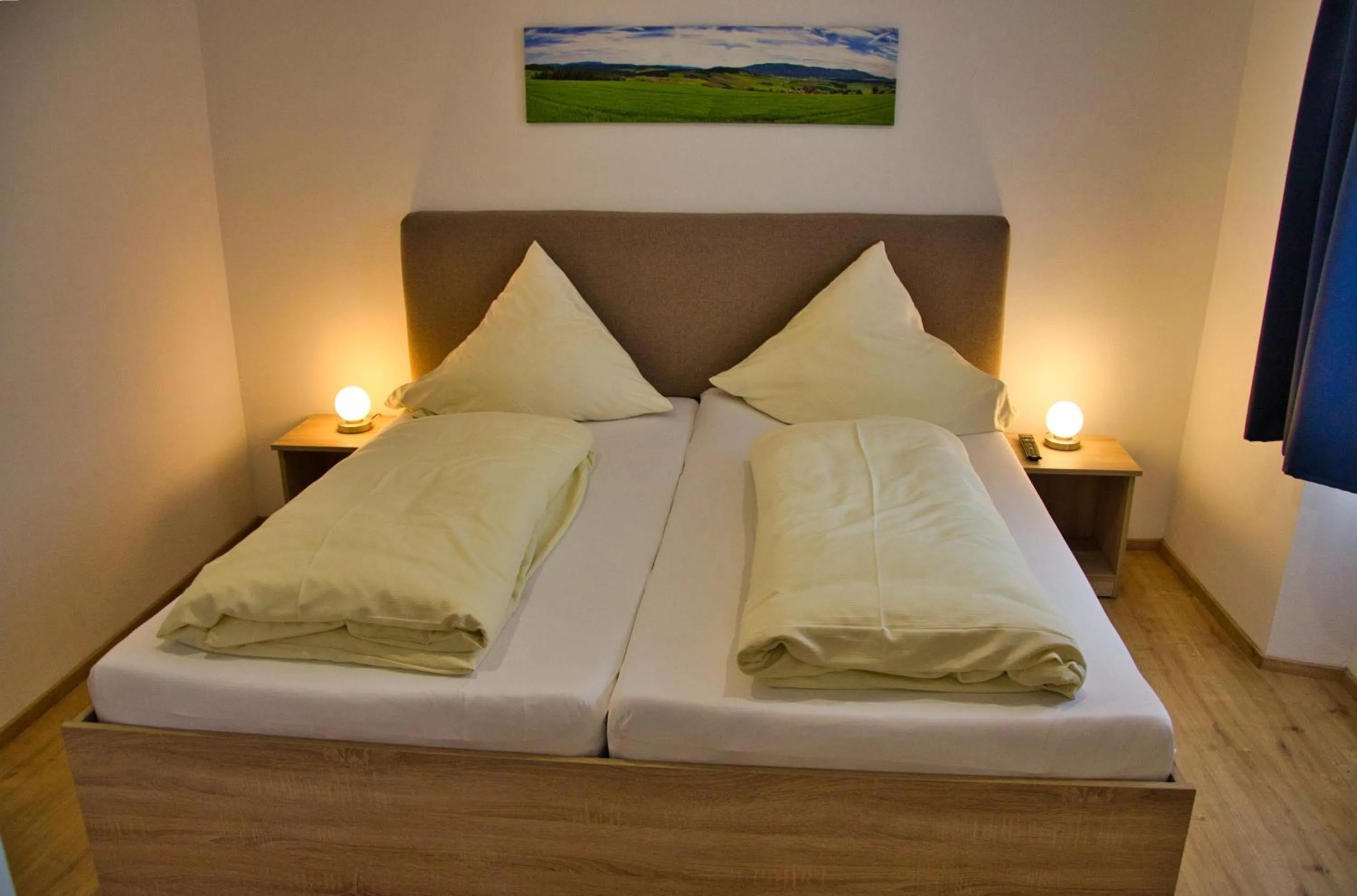 Photo of the whole room, Bed in Hotel Gasthof Altmann