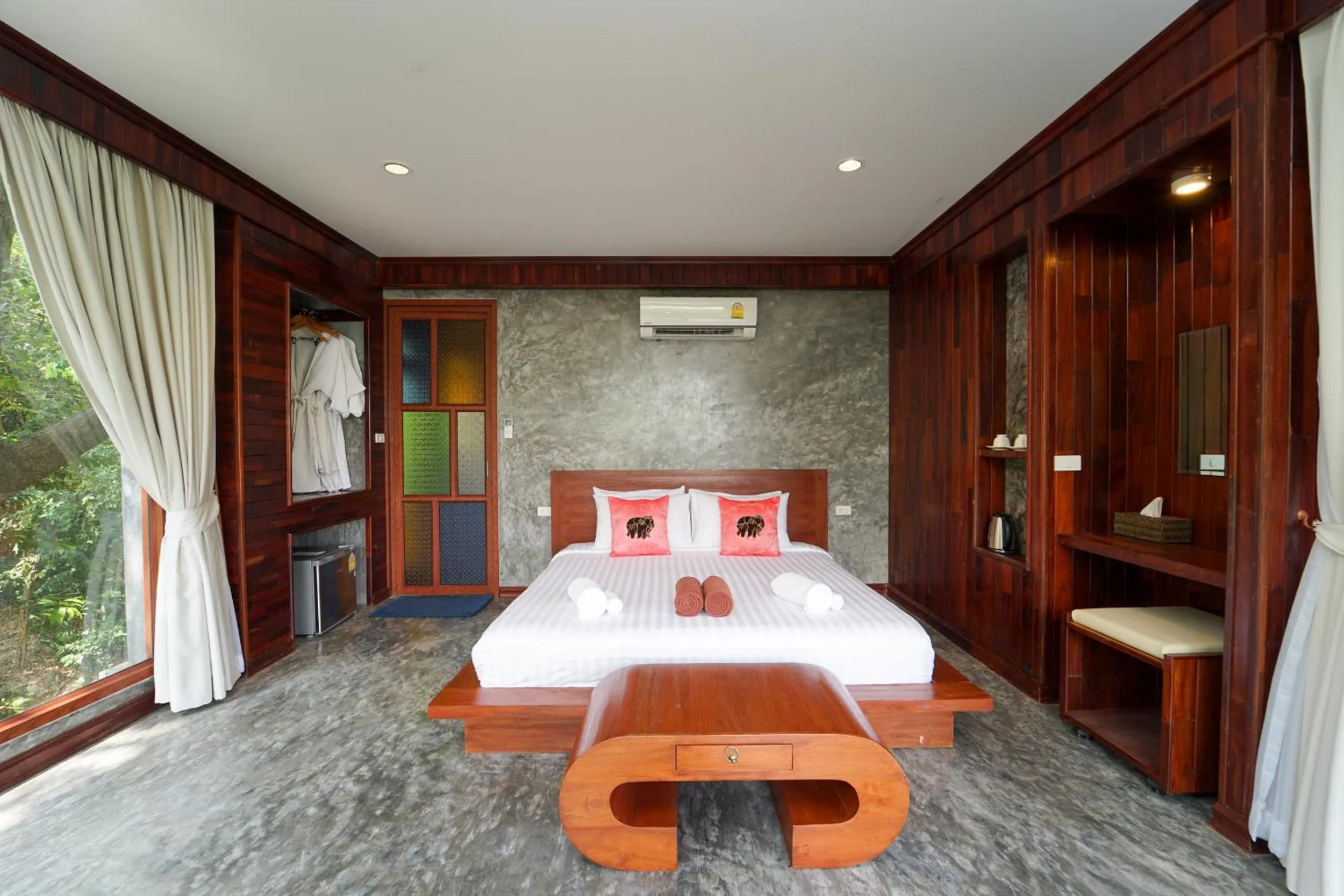 Photo of the whole room, Bed in Tanote Villa SHA Extra Plus
