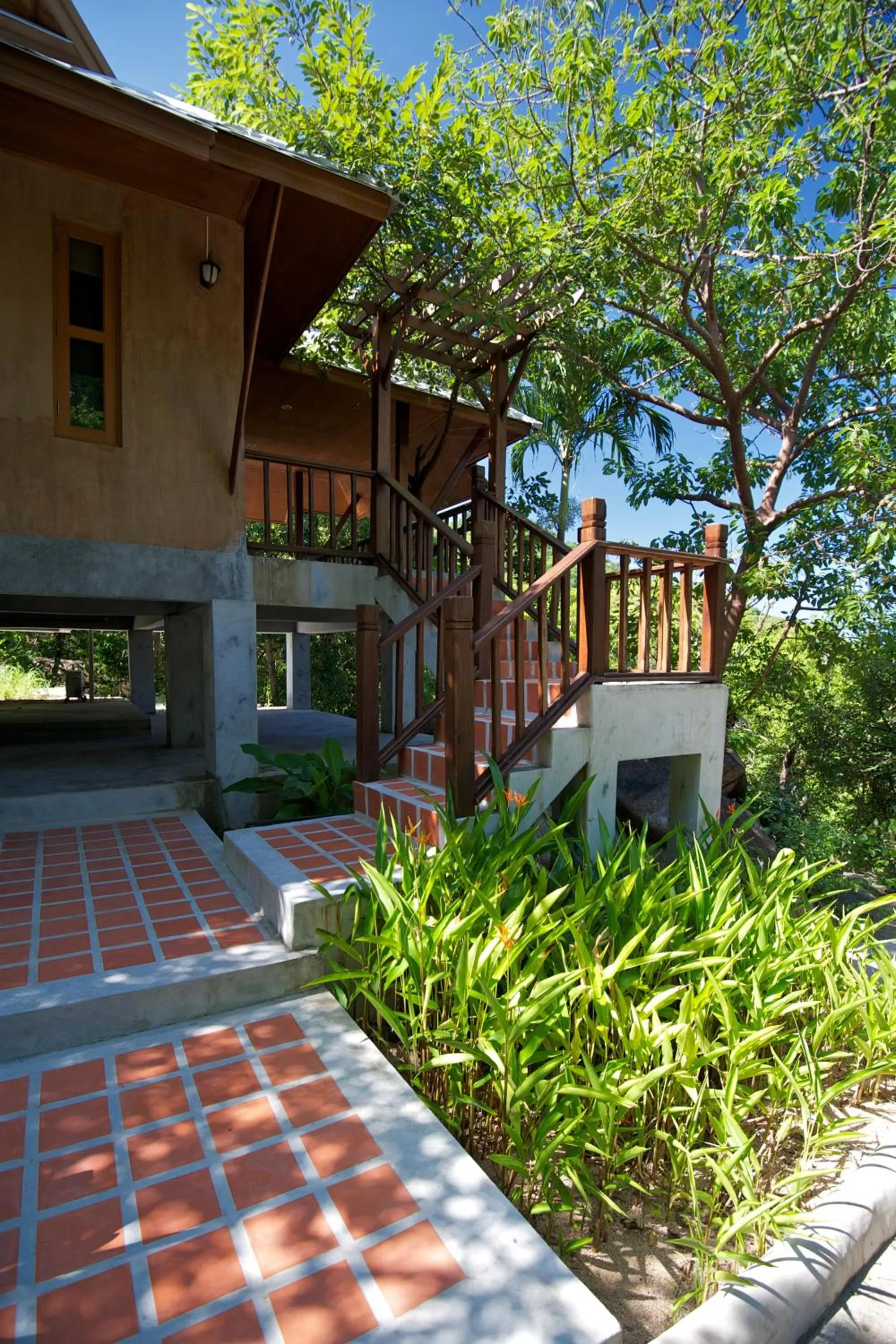 group of guests in Tanote Villa SHA Extra Plus