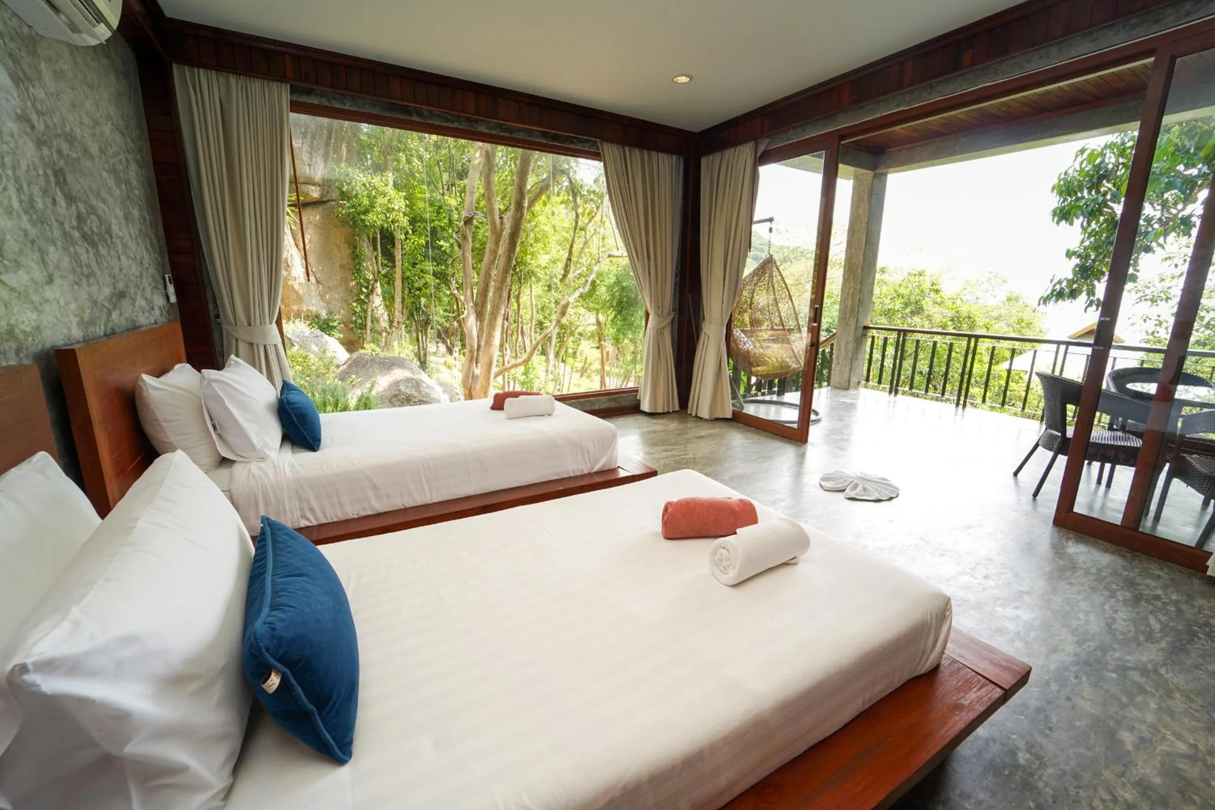Photo of the whole room, Bed in Tanote Villa SHA Extra Plus