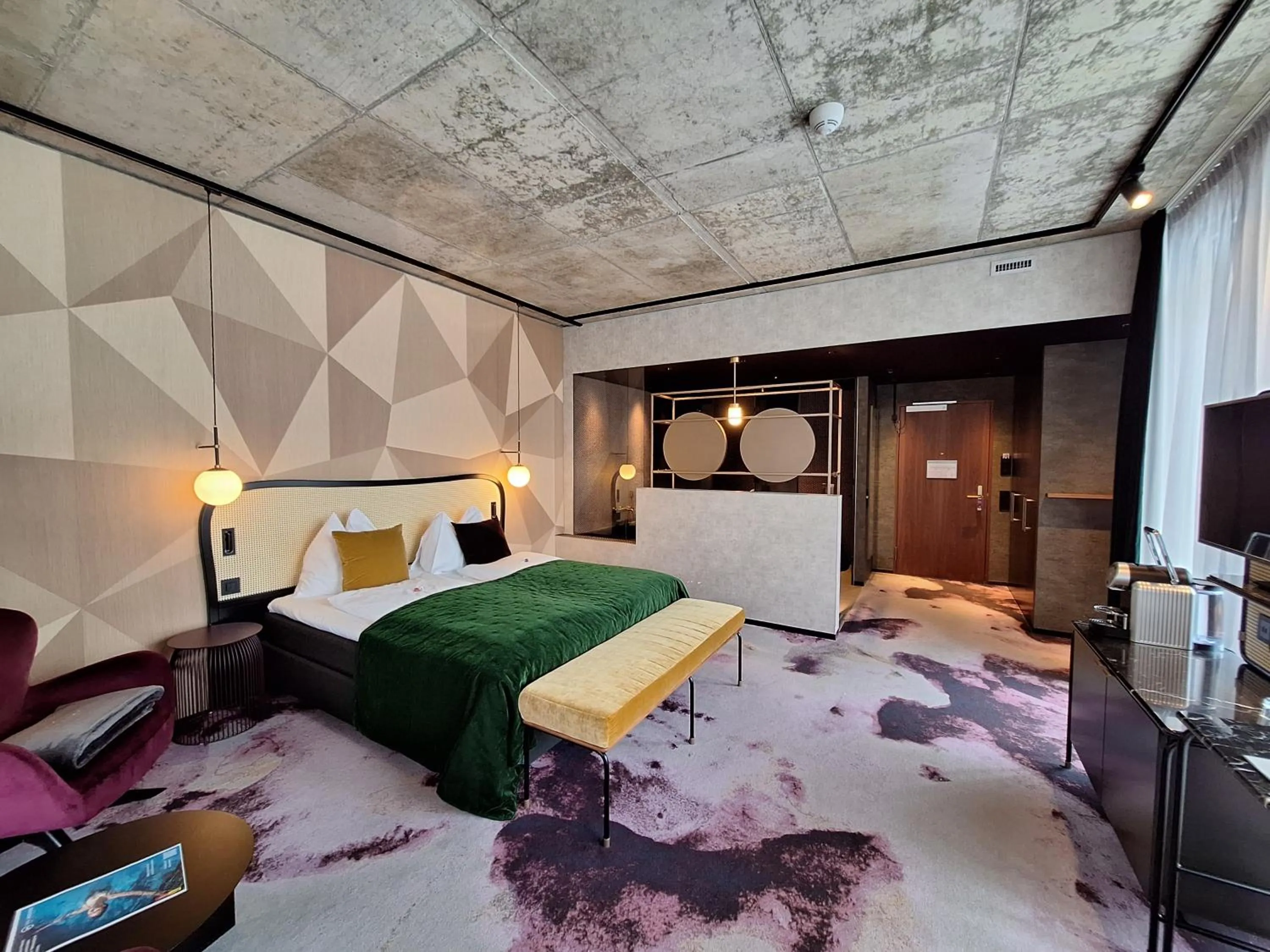 Bed in The Hide Flims Hotel