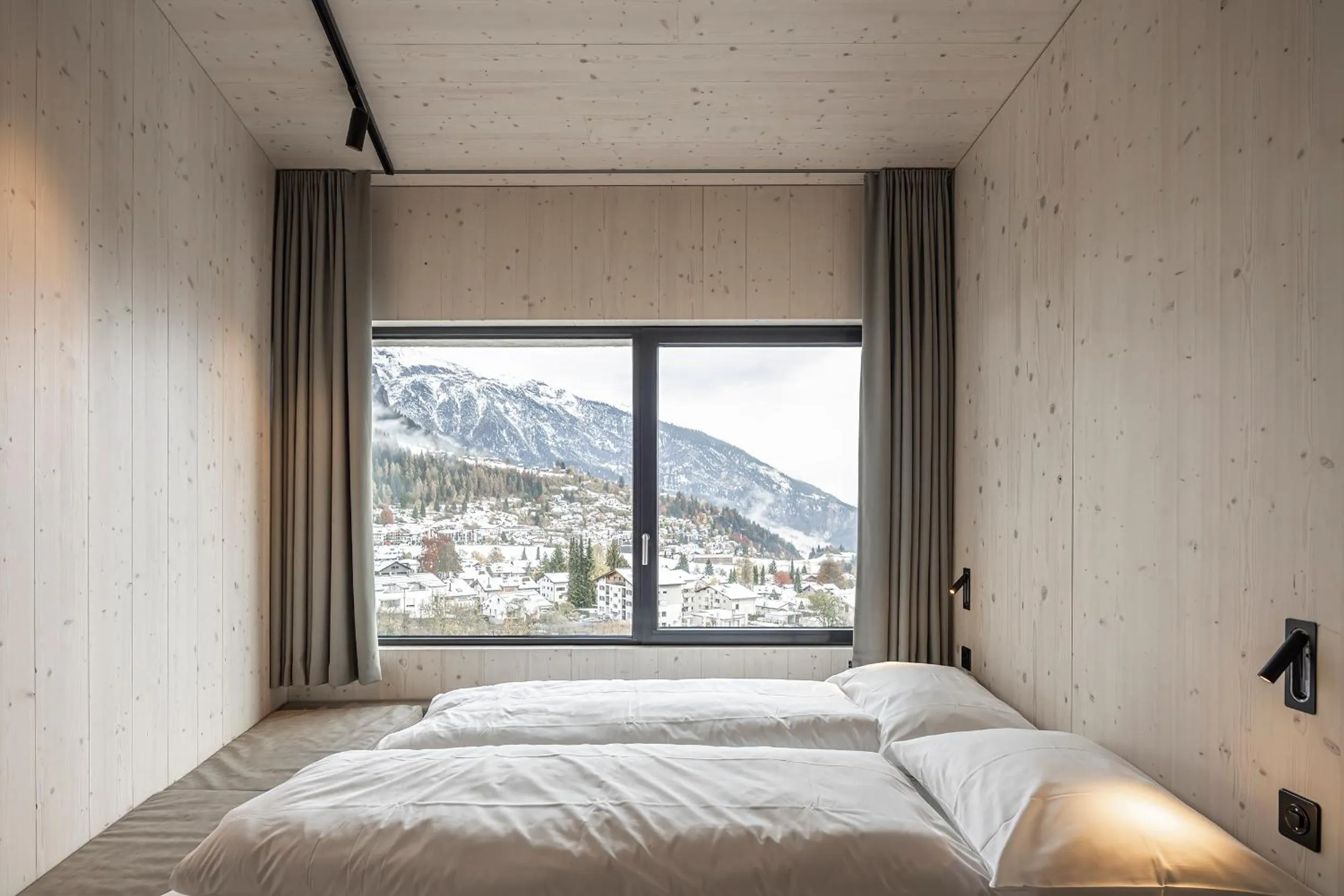 Bed in The Hide Flims Hotel