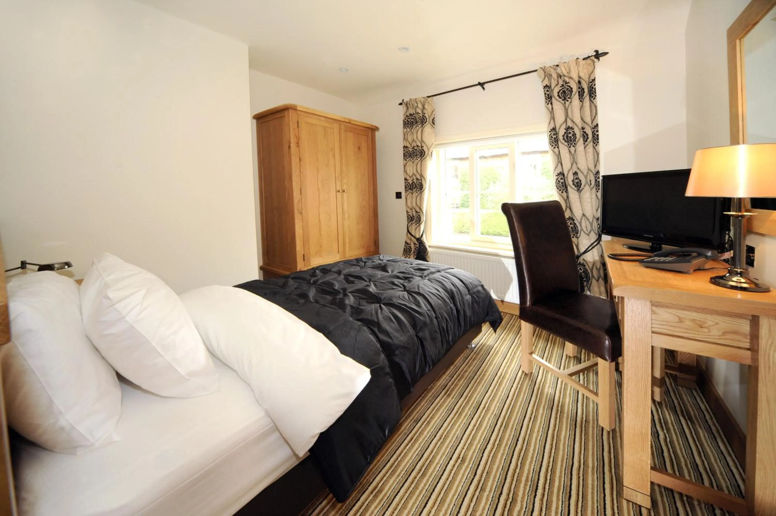 Day, Bed in The Star Inn 1744