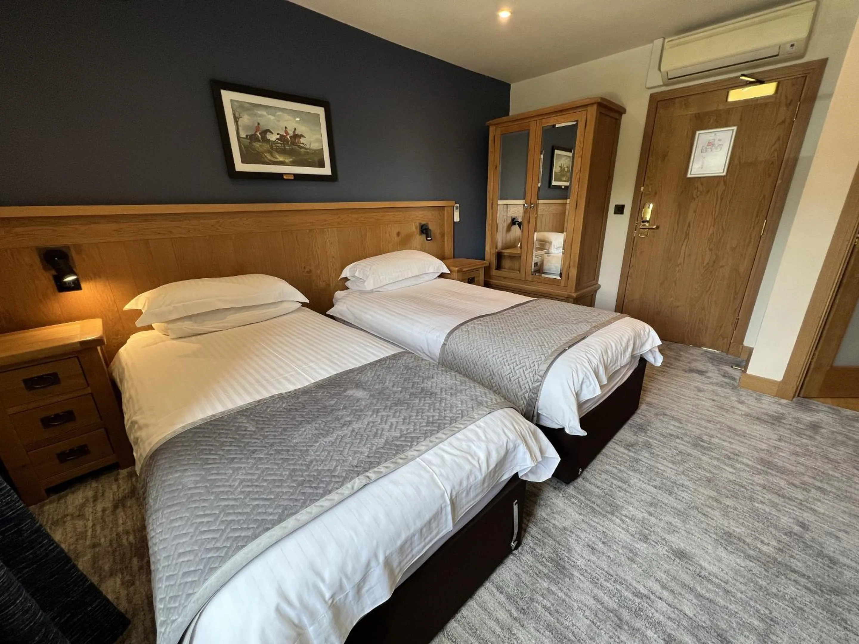 Bedroom, Bed in The Star Inn 1744