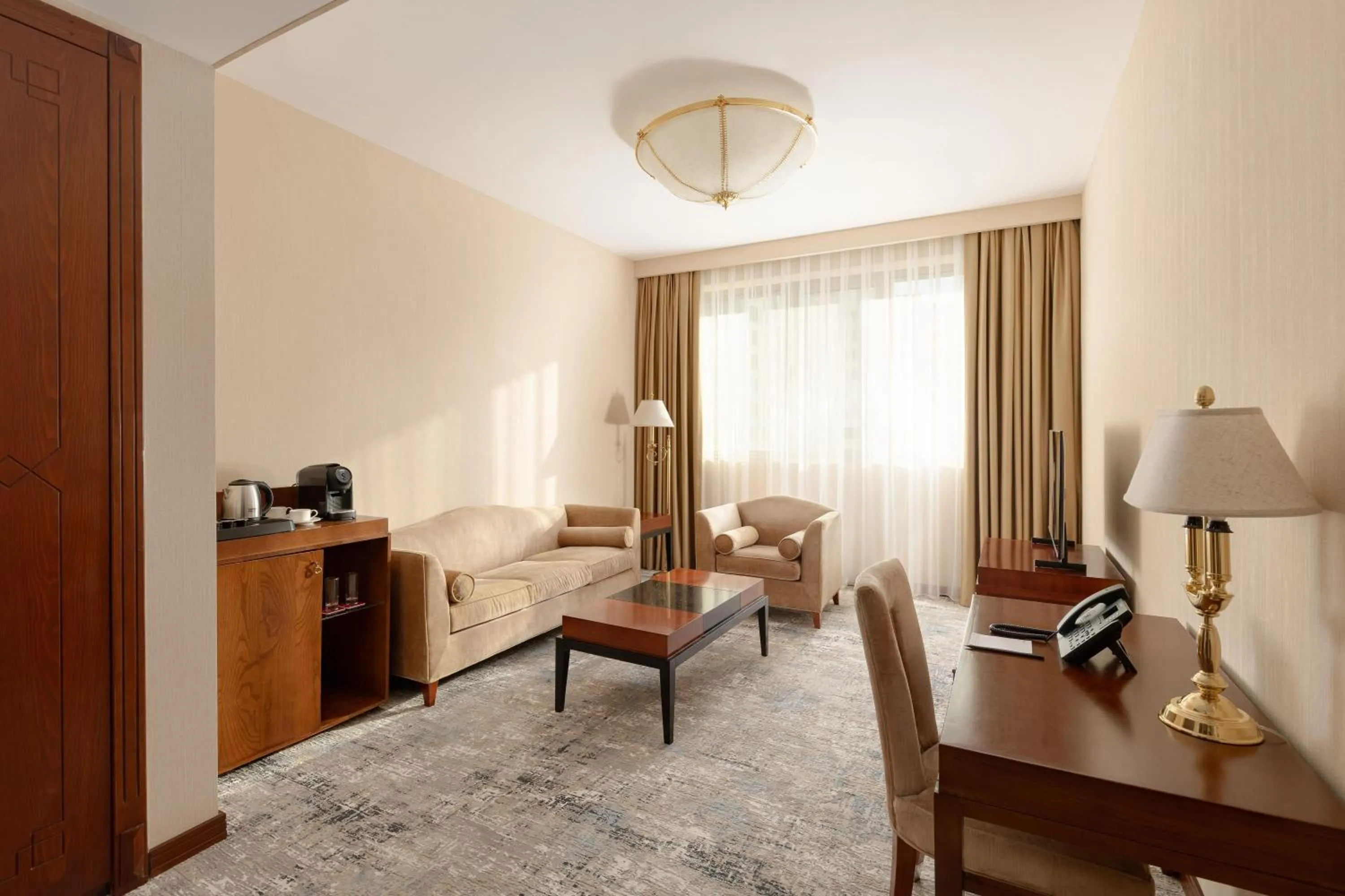 Photo of the whole room in Ramada Plaza by Wyndham Gence