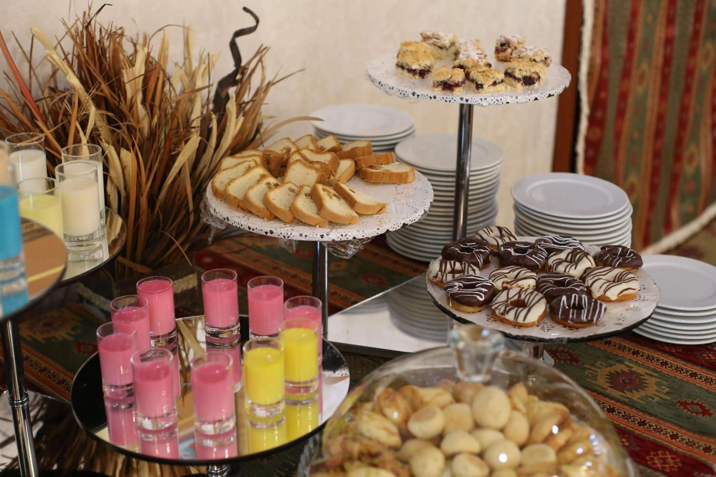 Continental breakfast in Ramada Plaza by Wyndham Gence