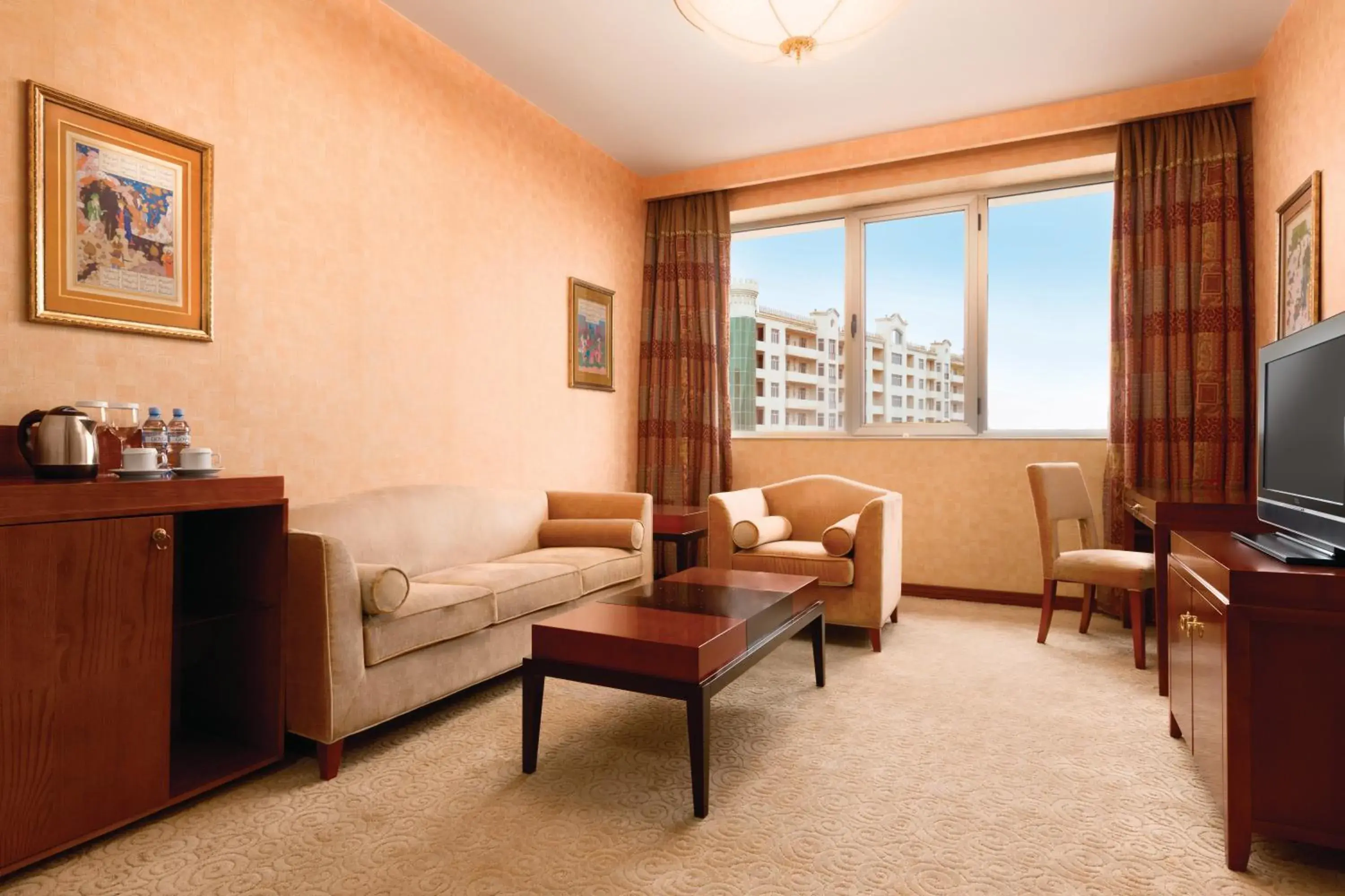 Deluxe King Suite in Ramada Plaza by Wyndham Gence Deluxe King Suite in Ramada Plaza by Wyndham Gence
