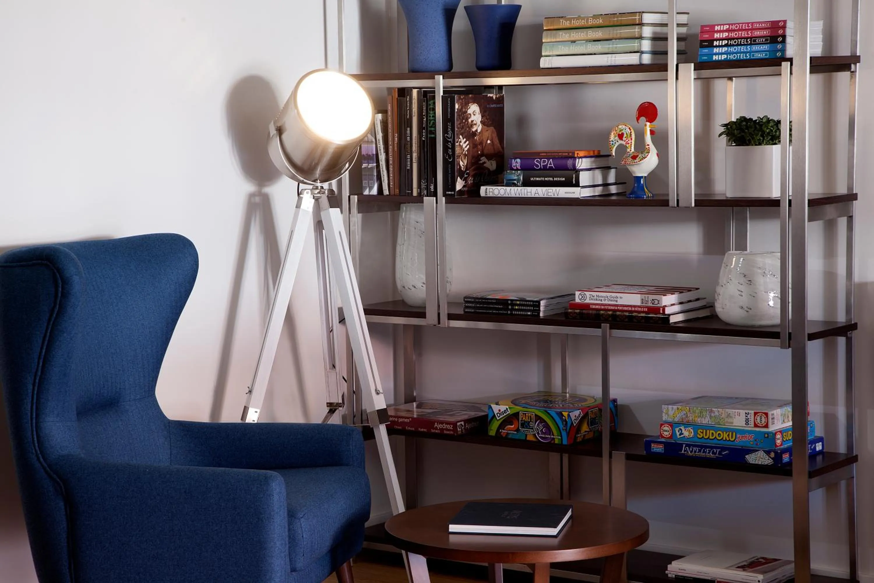 Communal lounge/ TV room in Grape Harbor Prata Apartments