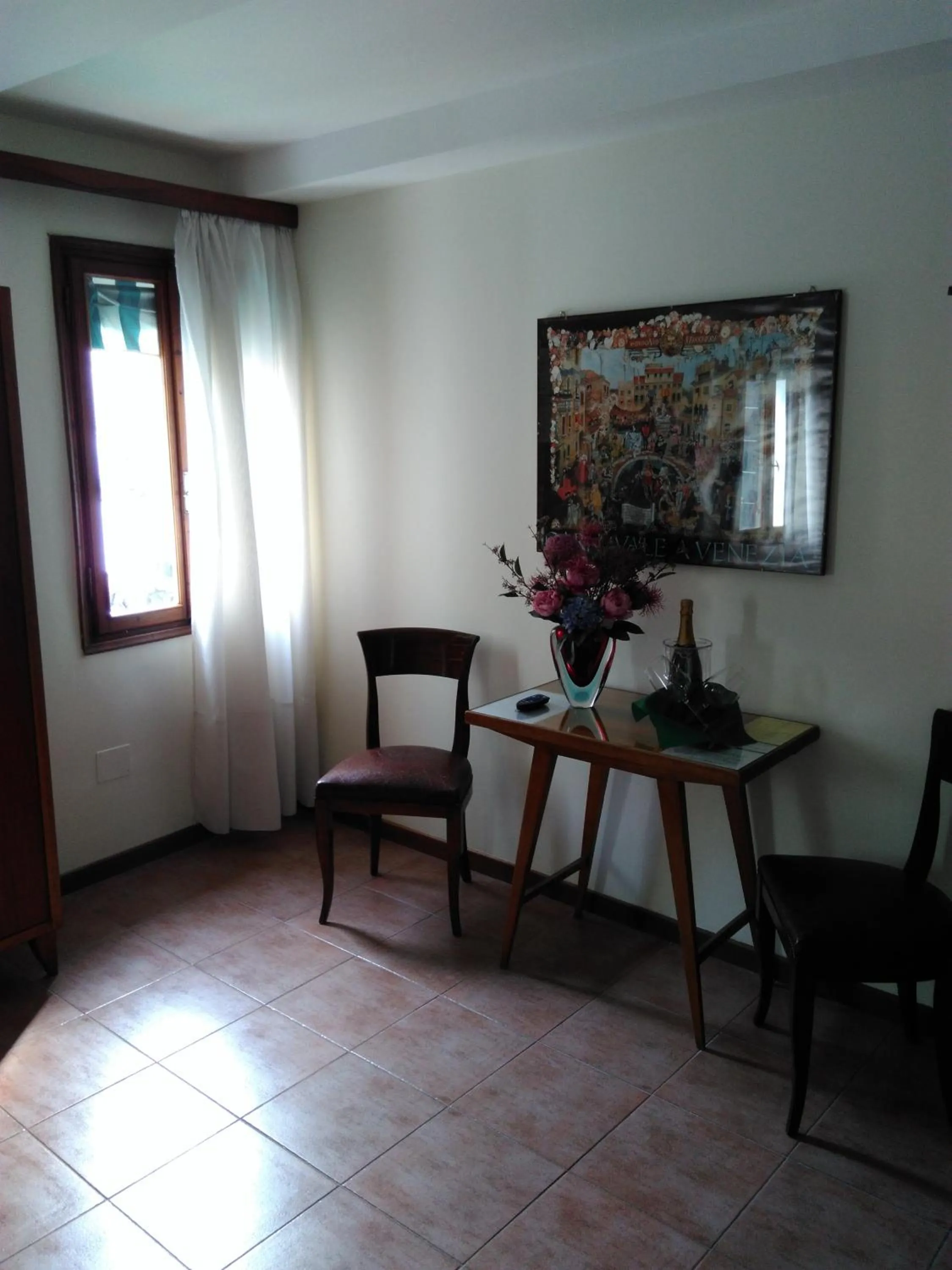 Decorative detail in Albergo Al Gobbo