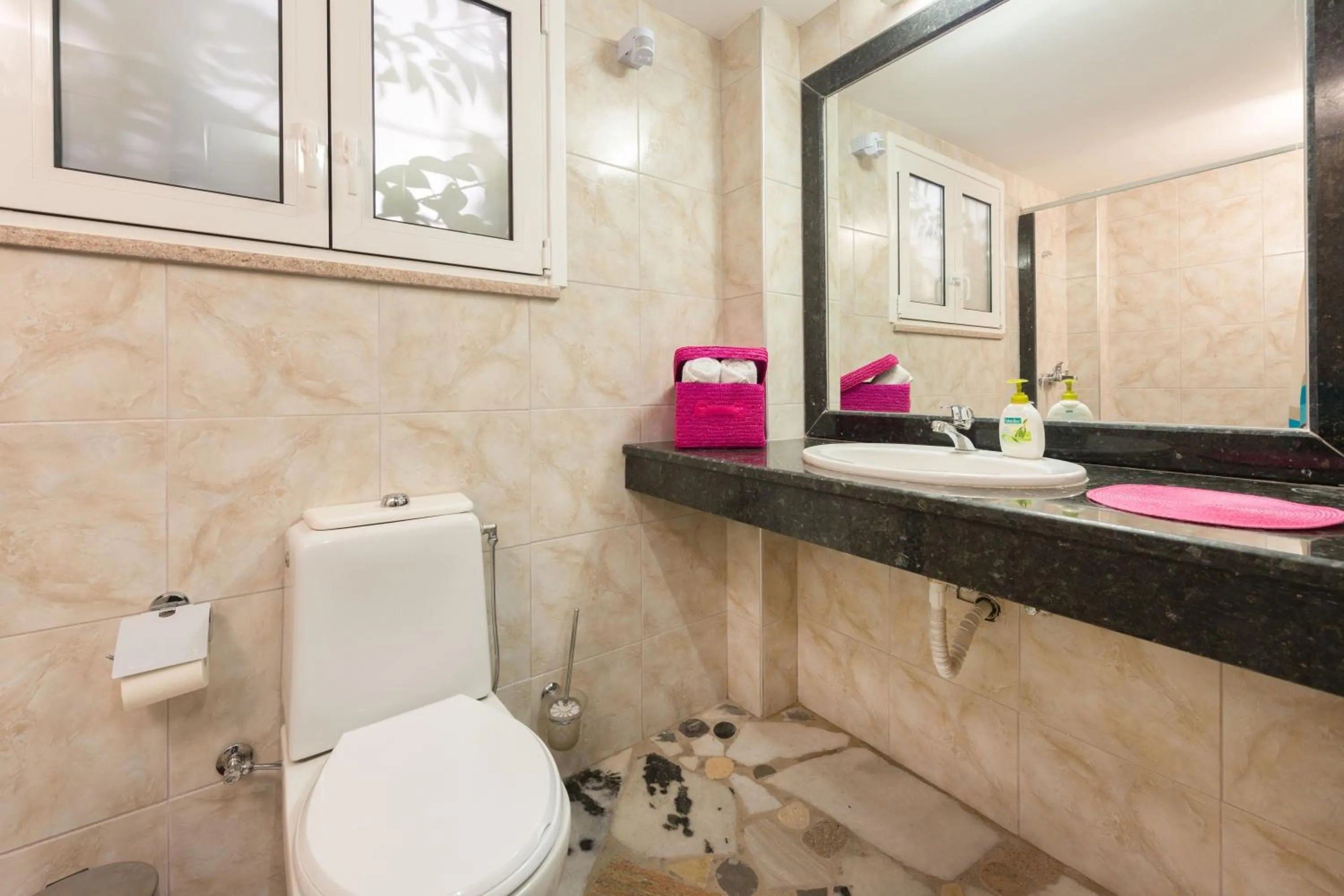 Toilet in Elefteria Apts & Suites