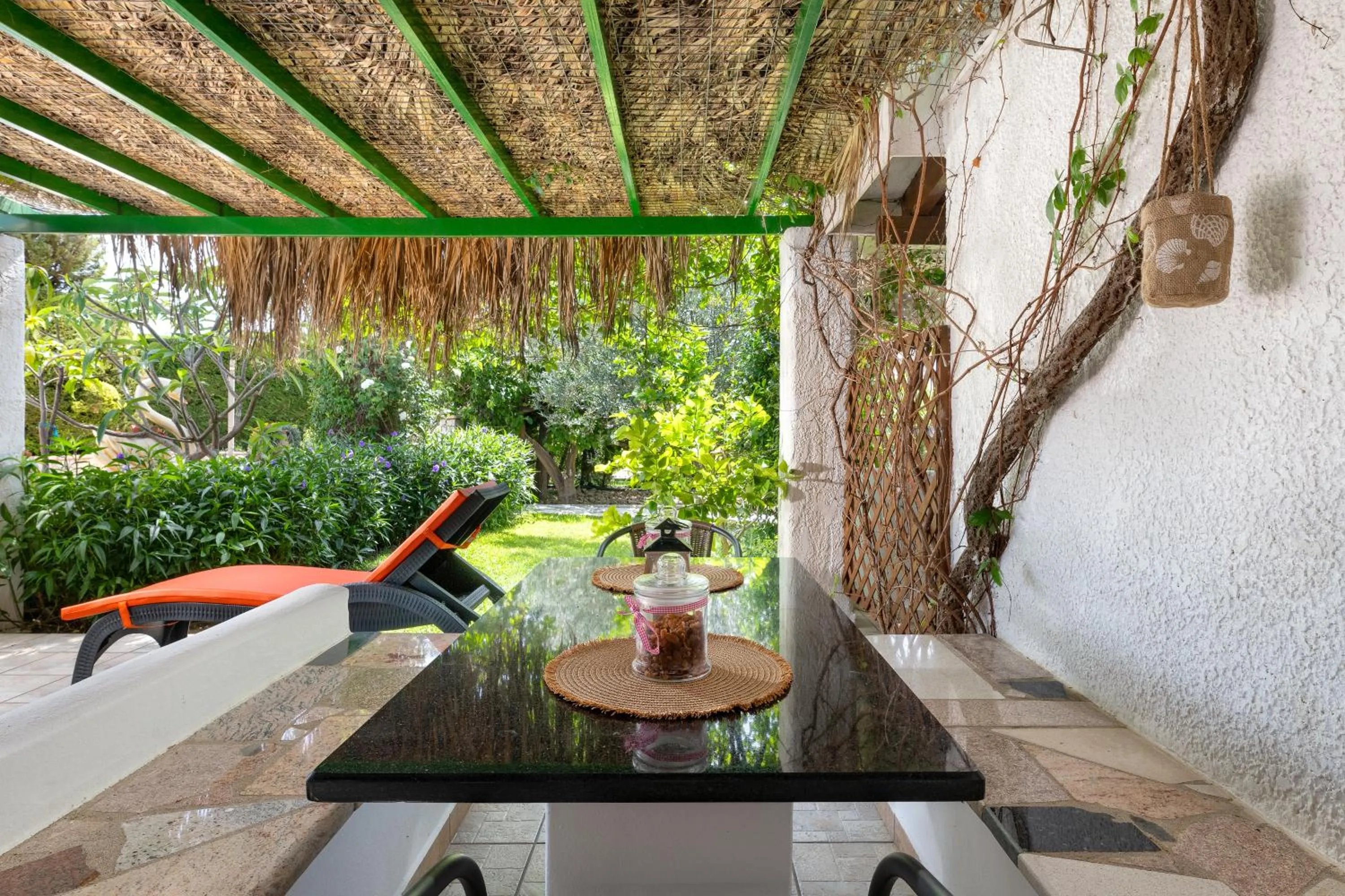 Patio in Elefteria Apts & Suites