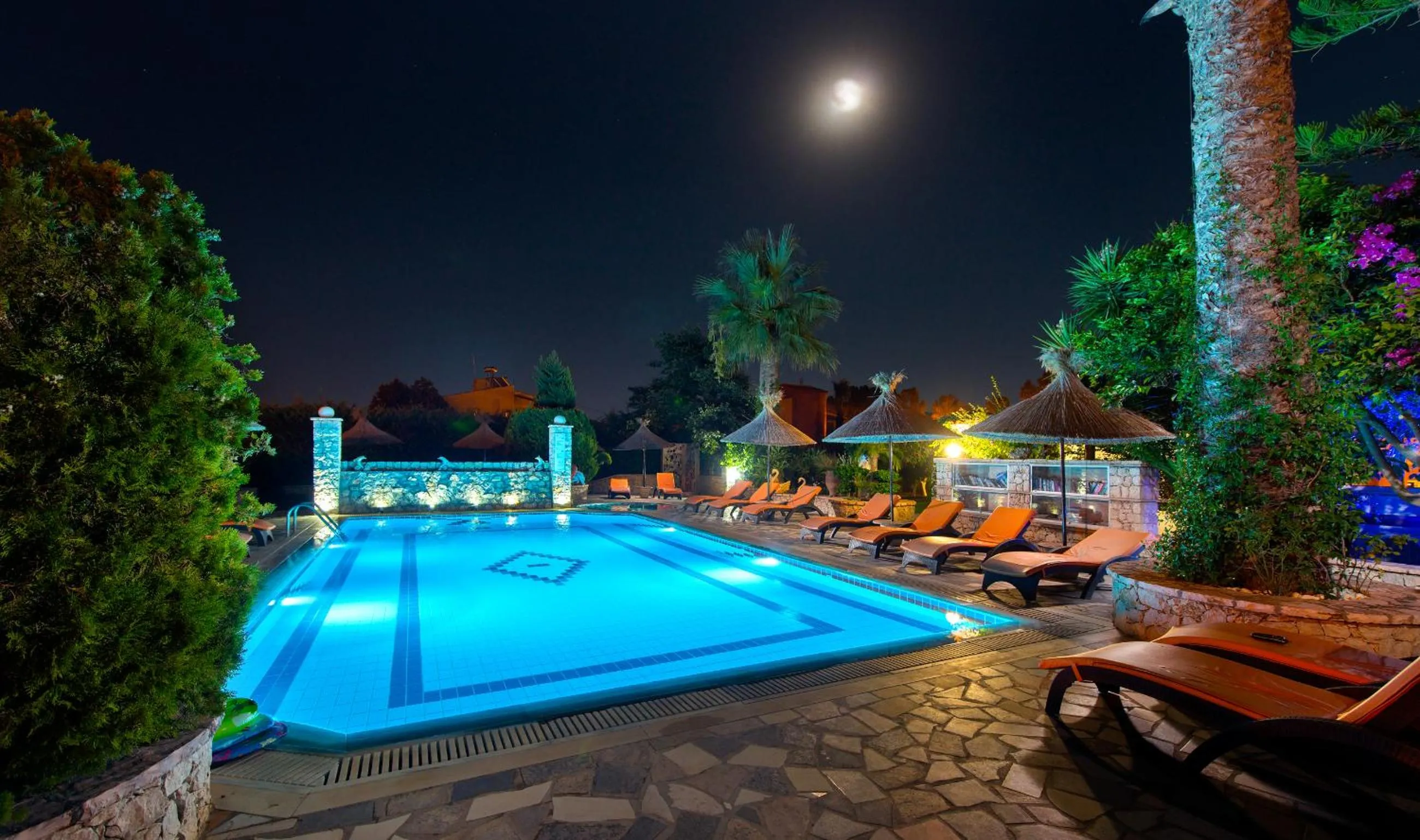Swimming pool in Elefteria Apts & Suites