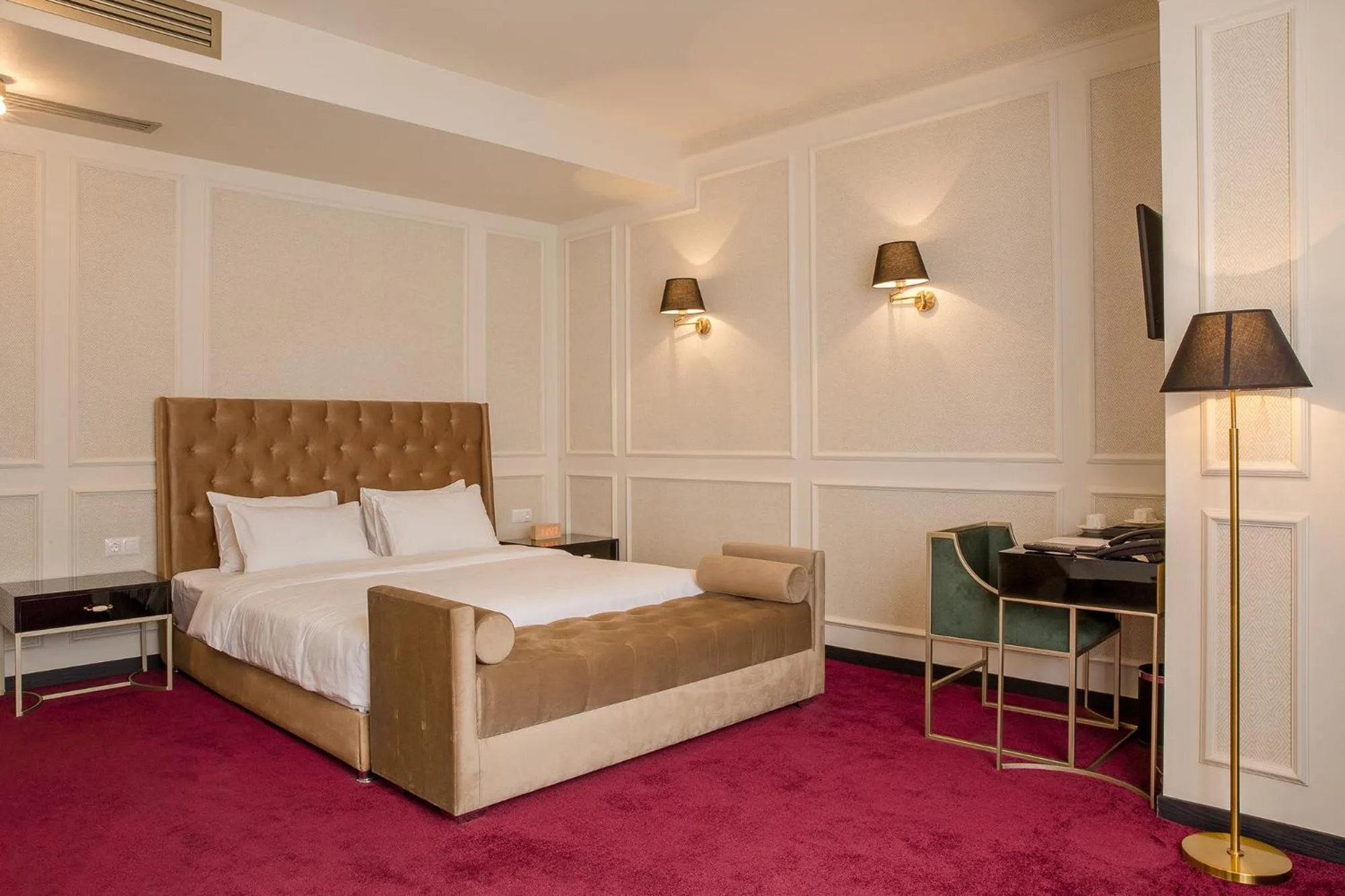 Photo of the whole room, Bed in King Gorgasali