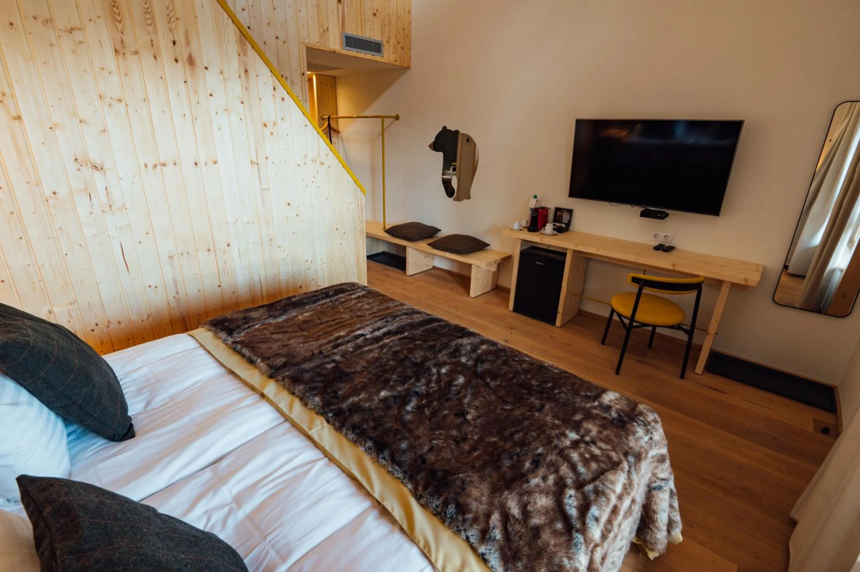 Bed in Balvanyos Resort - Peakture Hotel & Grand Hotel Balvanyos