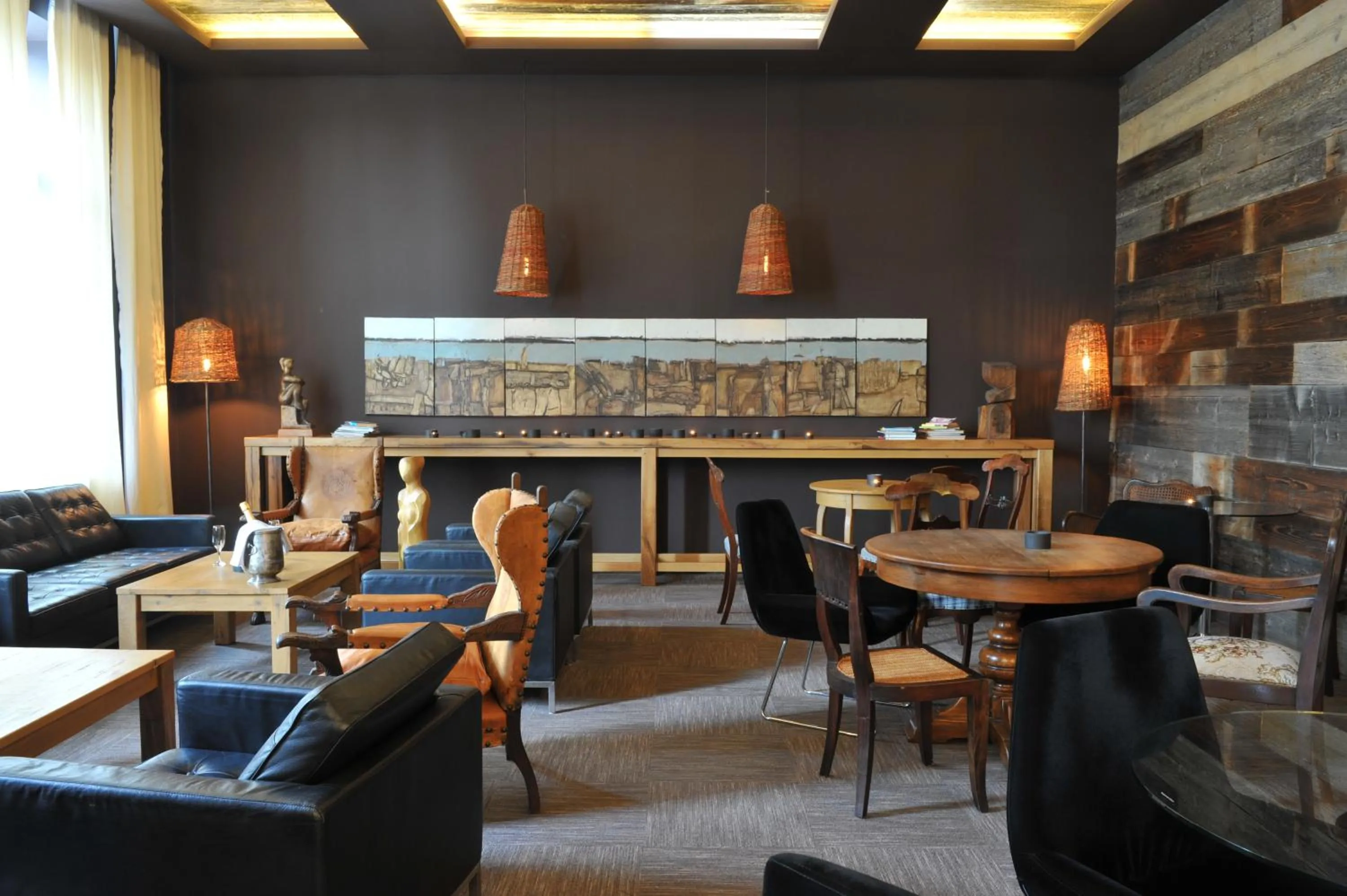 Communal lounge/ TV room in Balvanyos Resort - Peakture Hotel & Grand Hotel Balvanyos