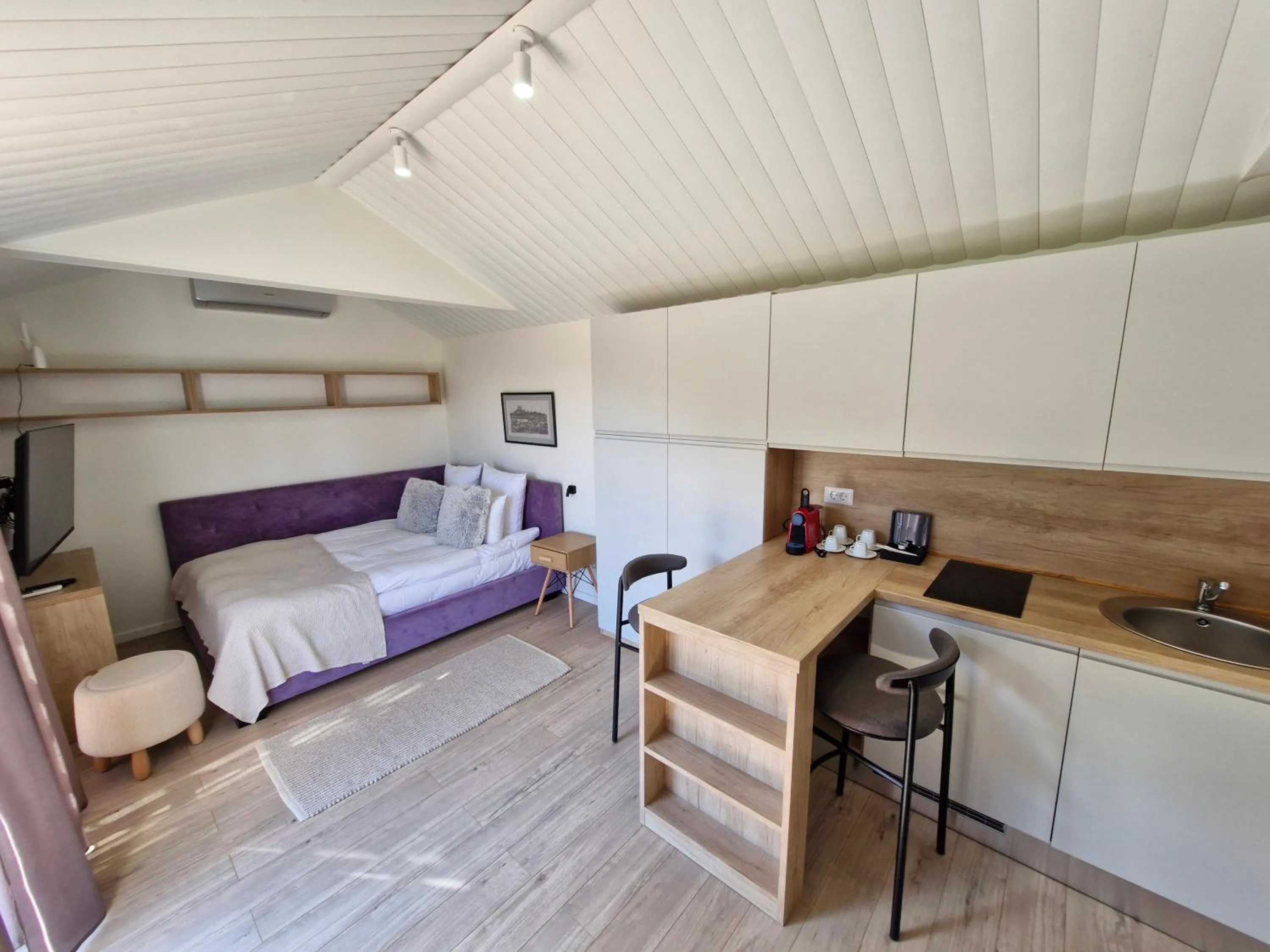 Bed in Balvanyos Resort - Peakture Hotel & Grand Hotel Balvanyos