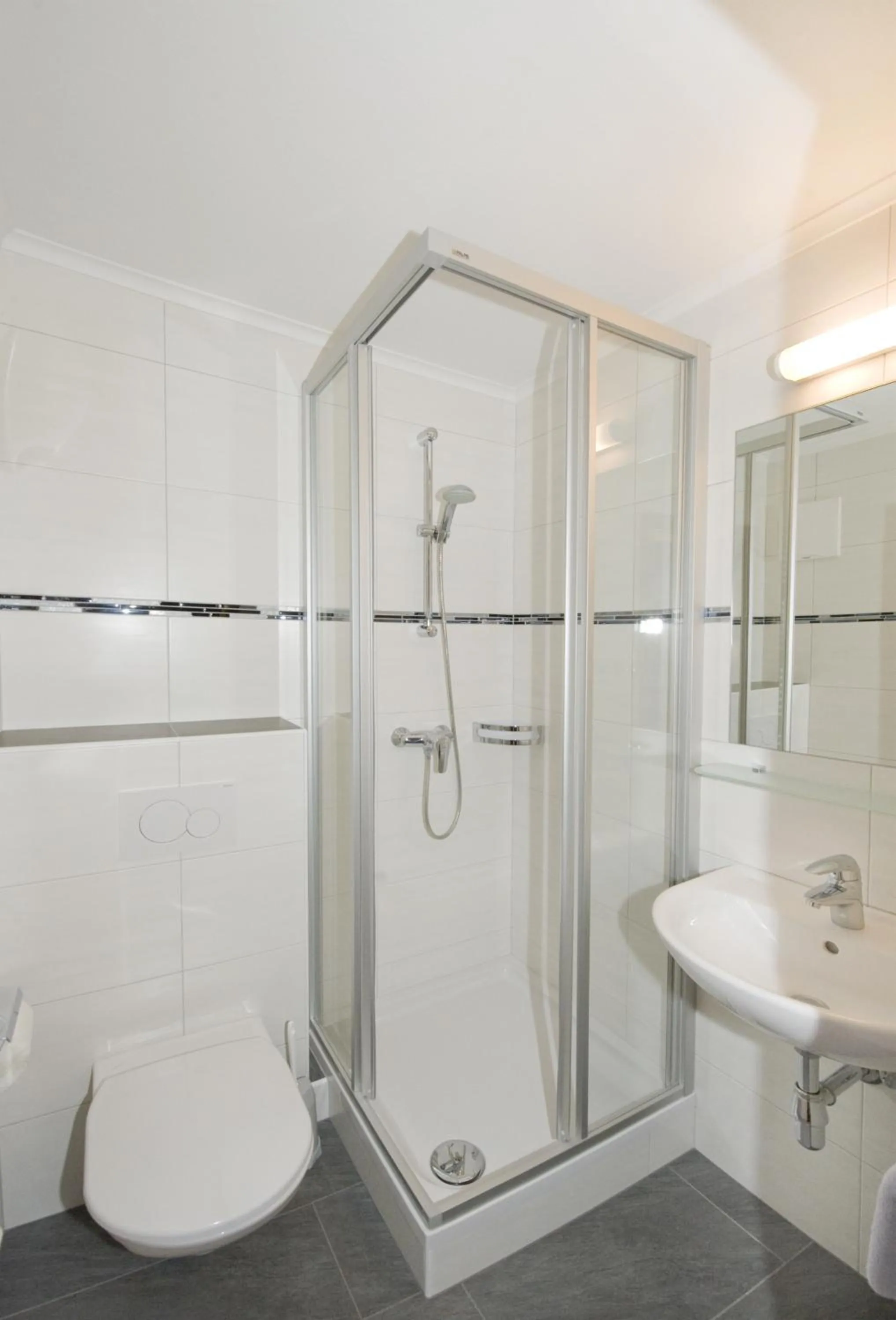 Bathroom in Pension Riedlsperger