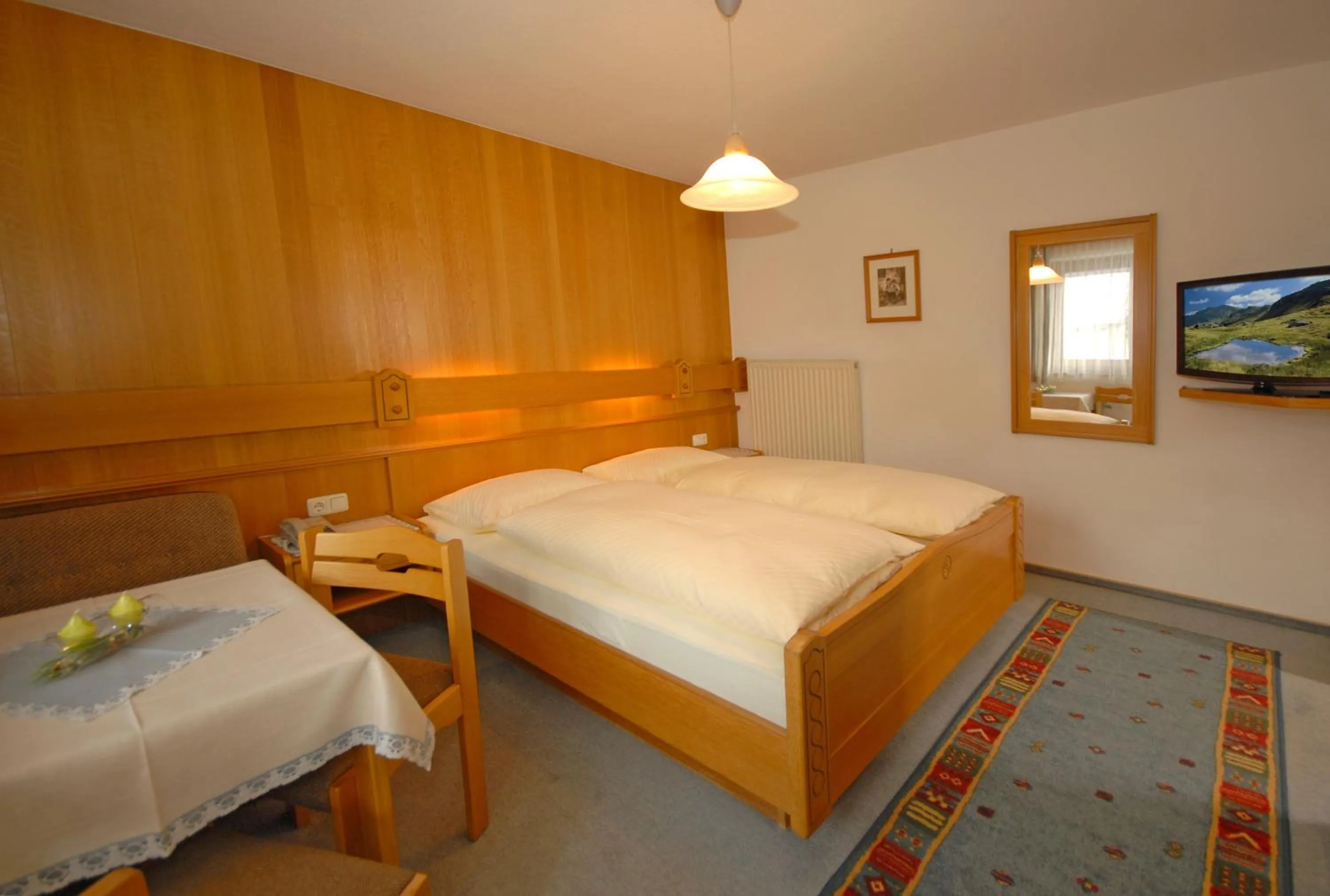 Photo of the whole room, Bed in Pension Riedlsperger