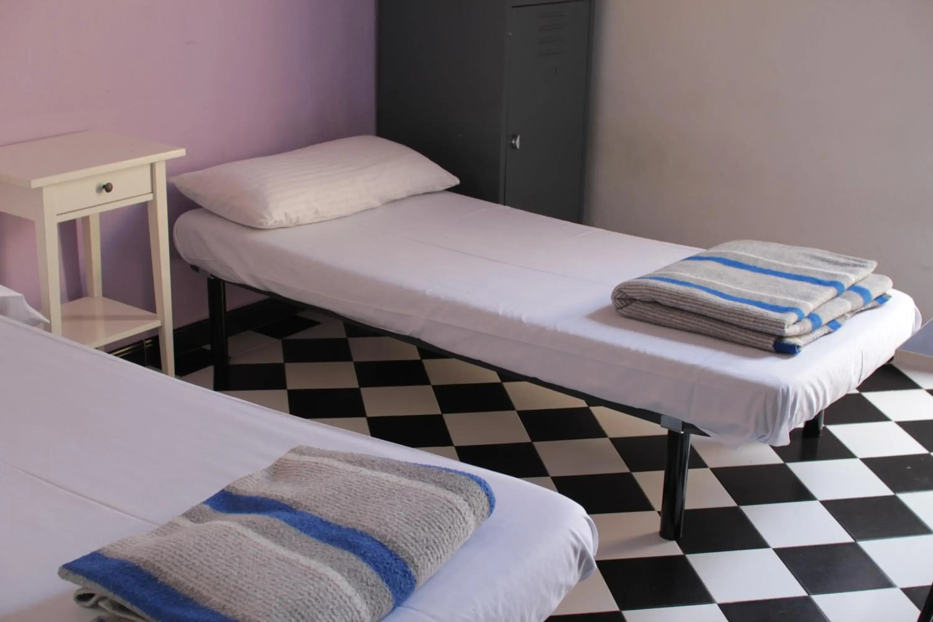 Twin Room with Shared Bathroom in Hostel New York Twin Room with Shared Bathroom in Hostel New York