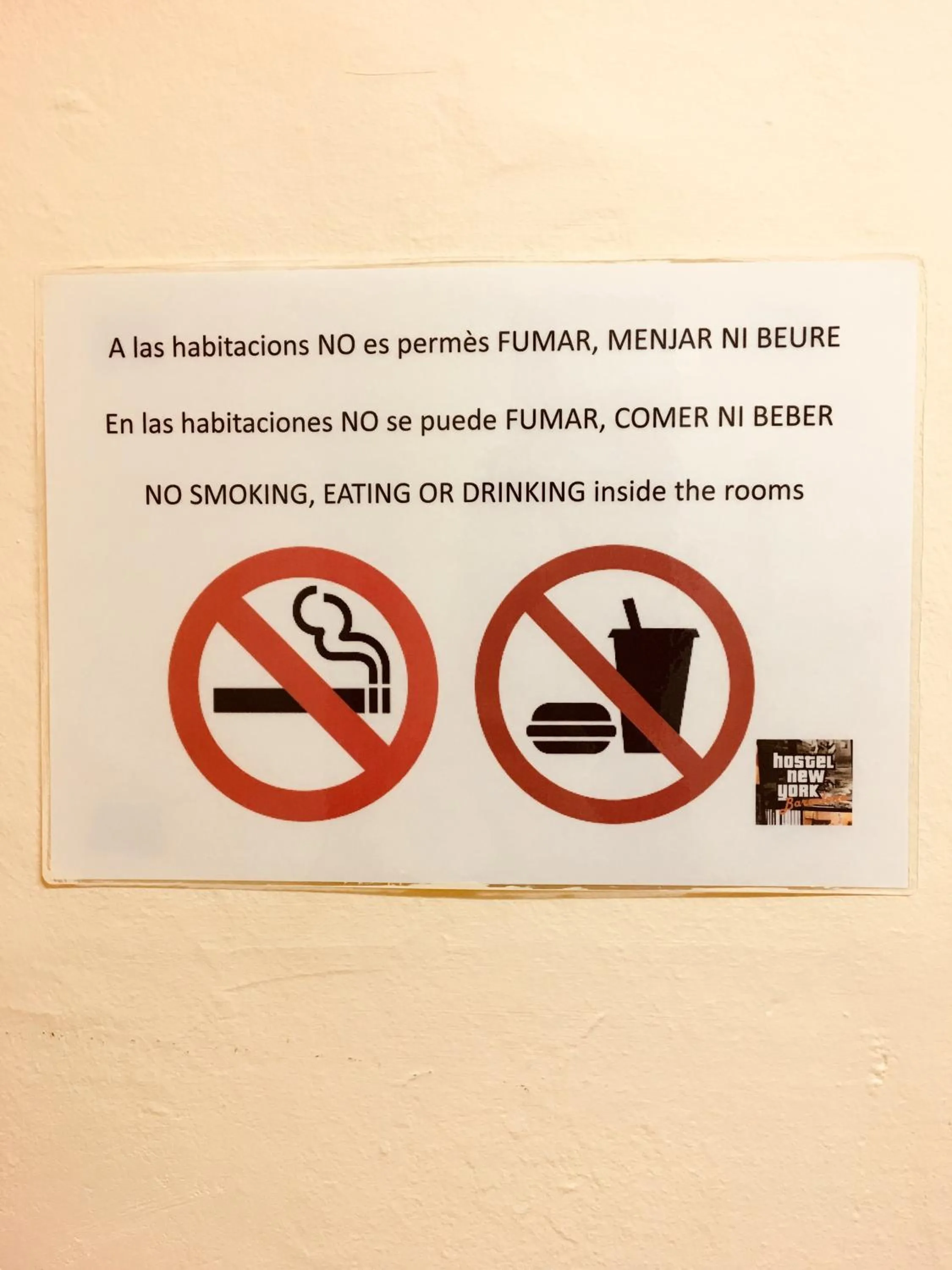 Logo/Certificate/Sign in Hostel New York