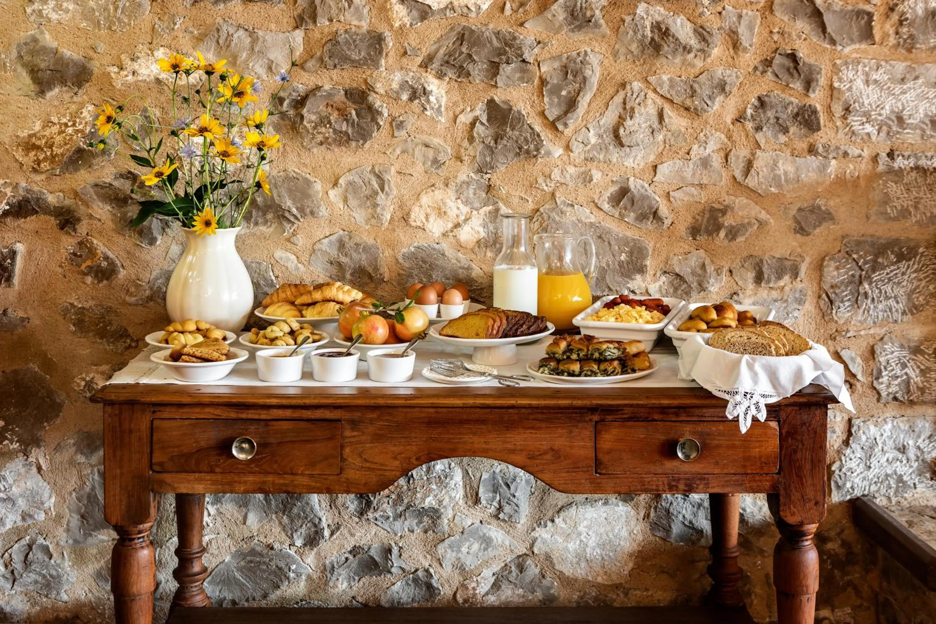 Breakfast in Archontiko Parnassus Dadi