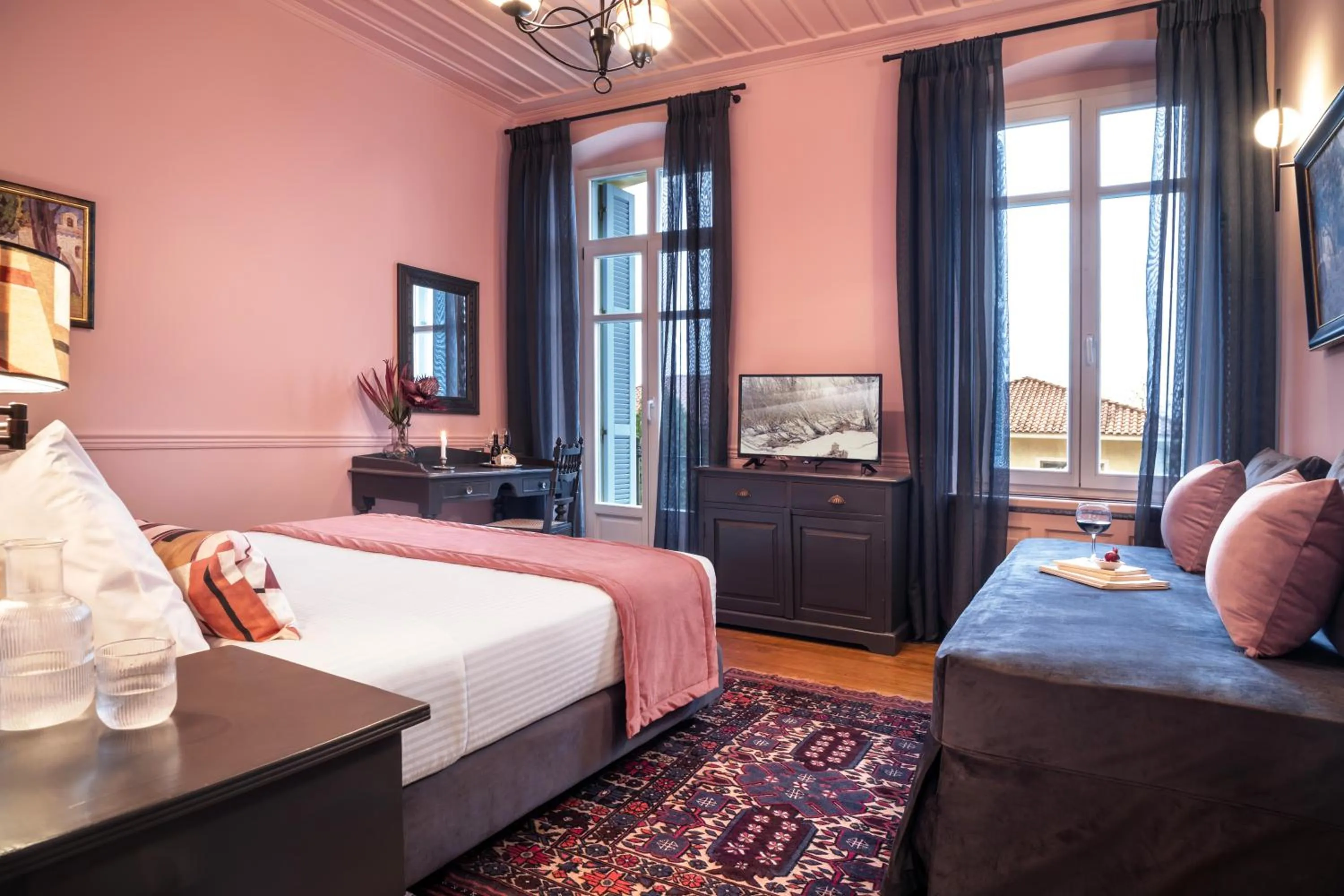 Bed in Archontiko Parnassus Dadi