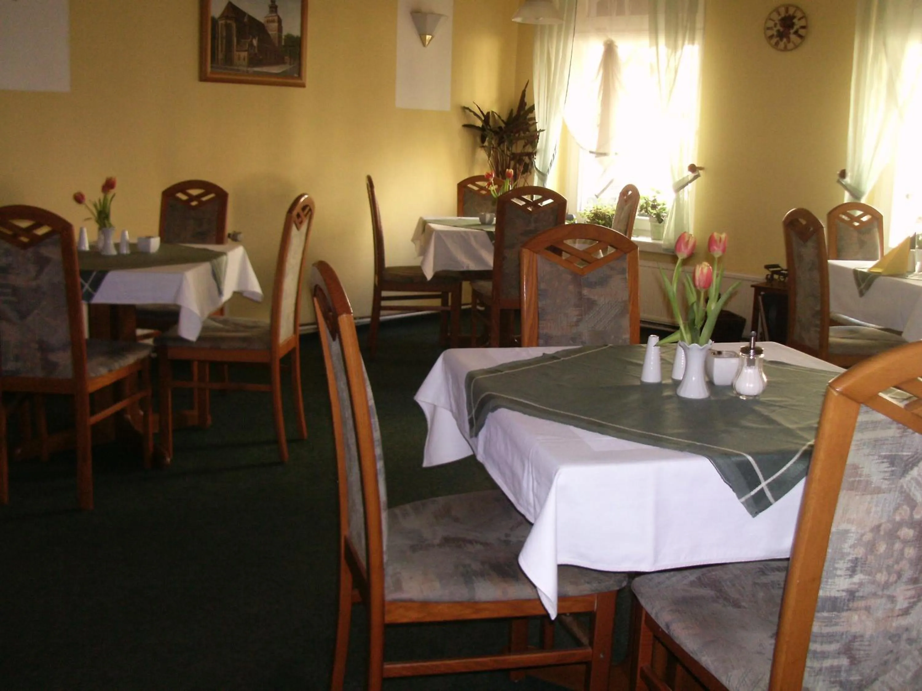 Restaurant/places to eat in Hotel-Restaurant Marcus