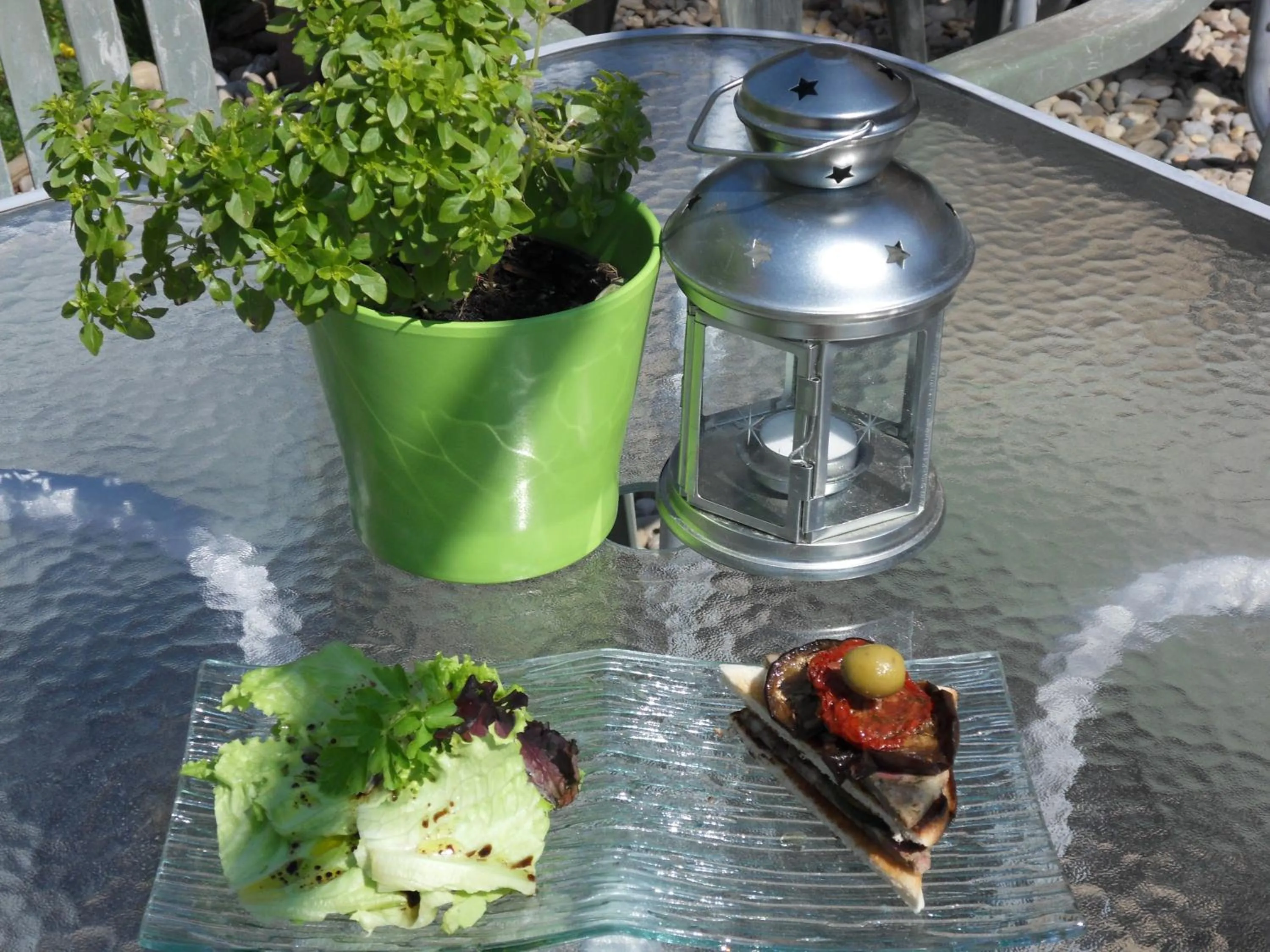 Food and drinks in Le Jardin d'Ivana