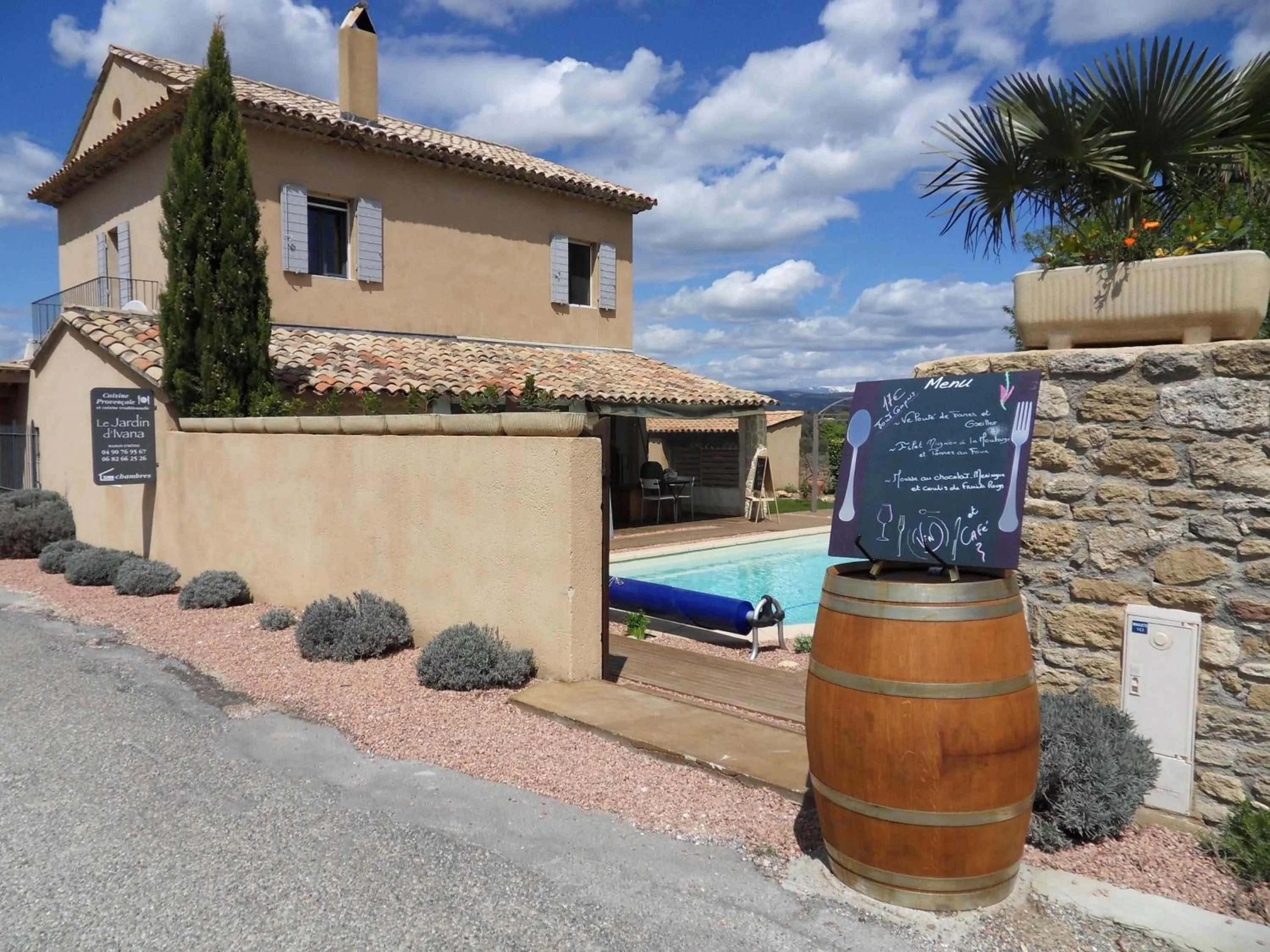 Property building in Le Jardin d'Ivana