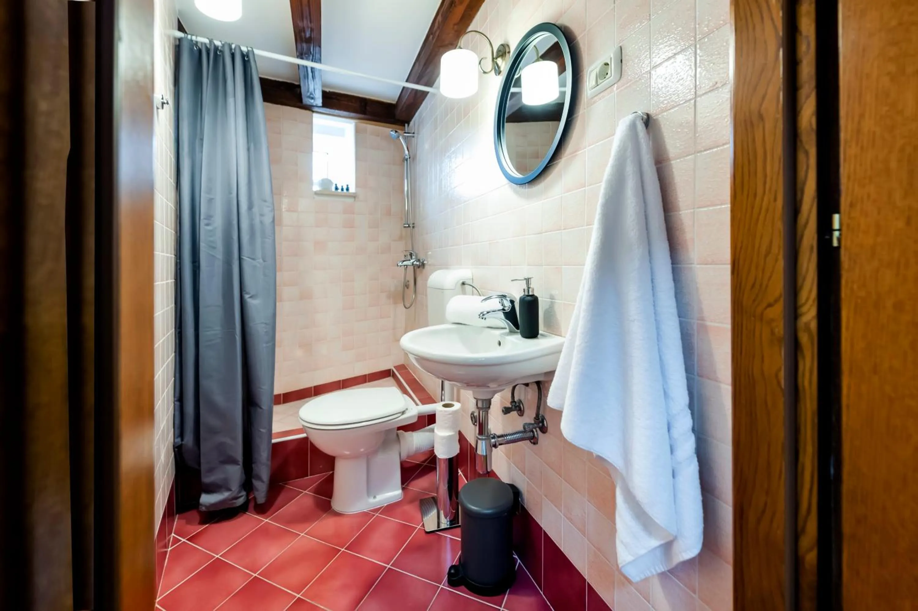 Bathroom in Noemi's rooms