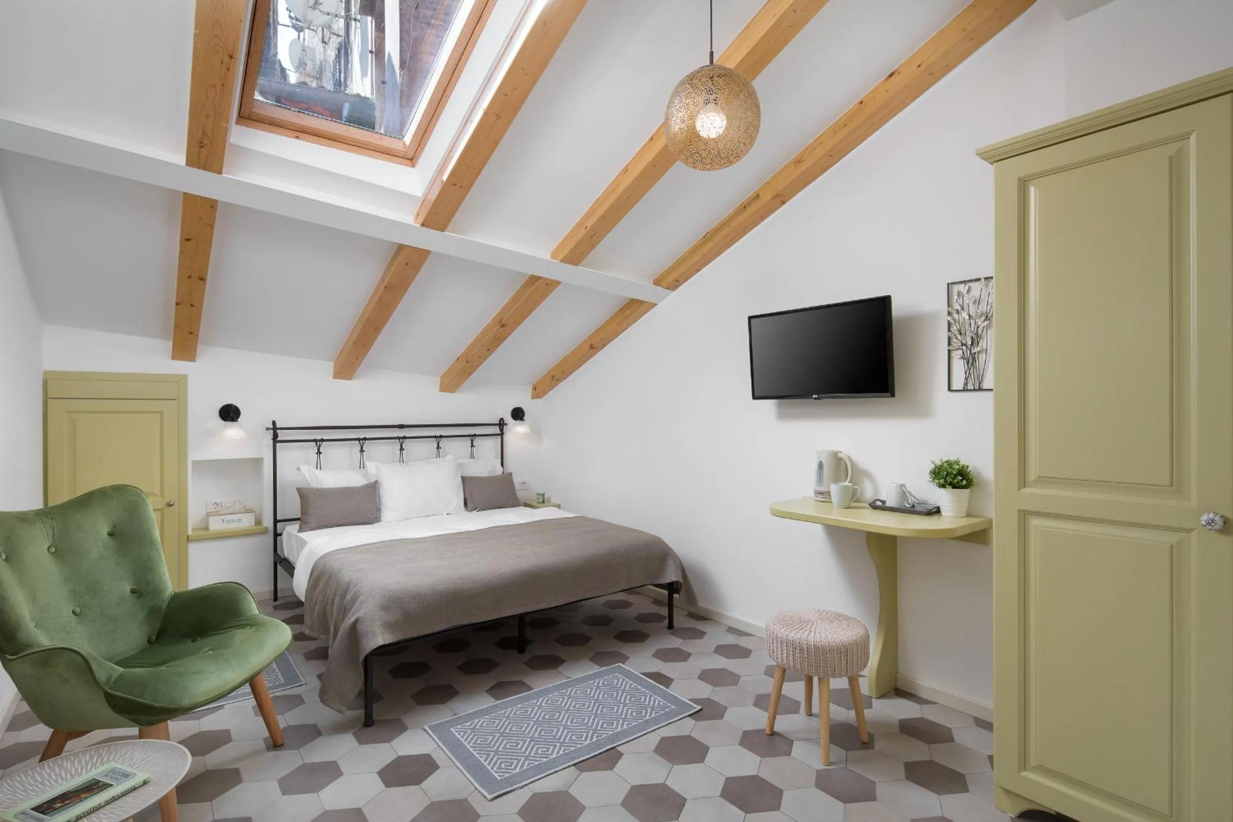 Bed in Noemi's rooms