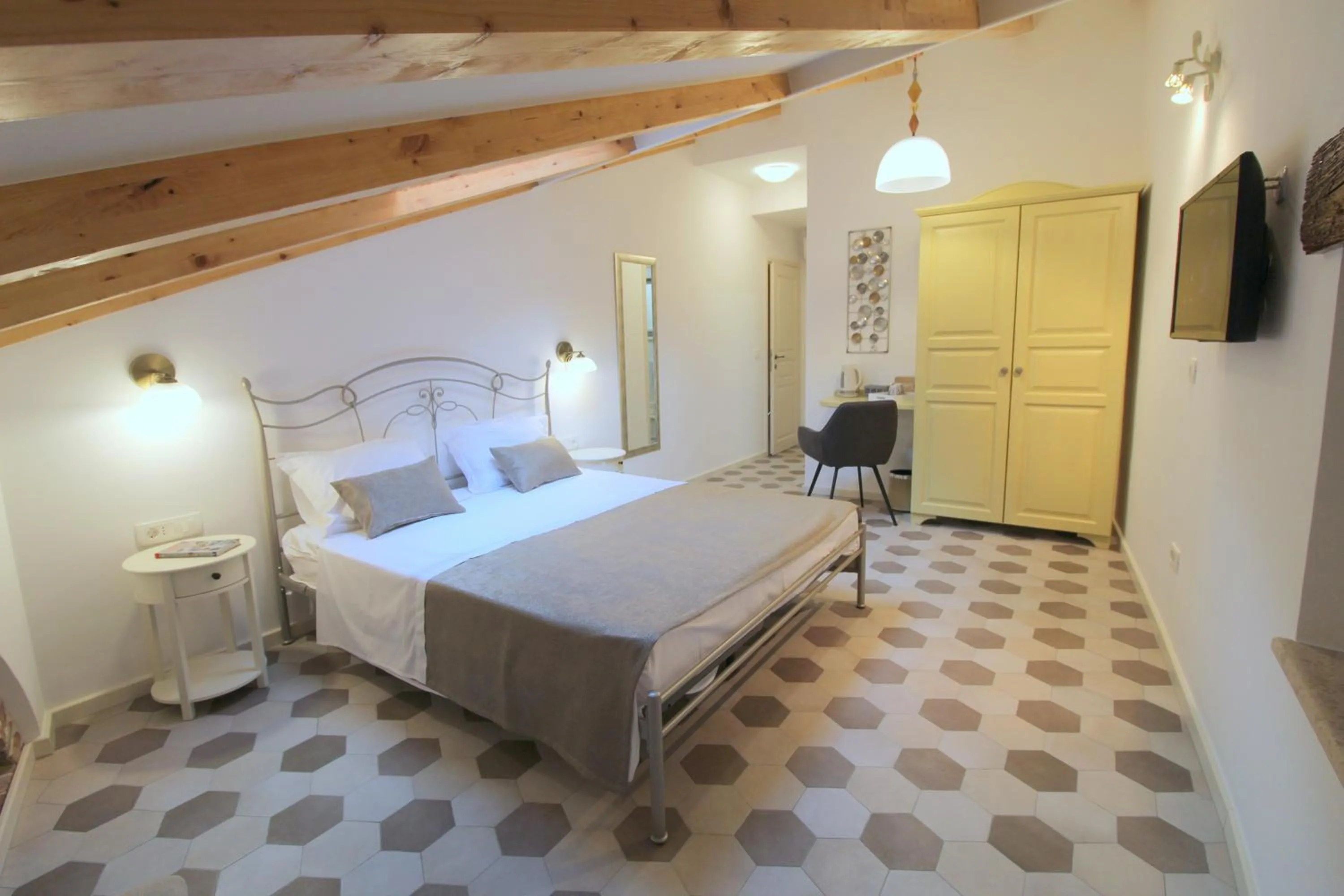 Bed in Noemi's rooms