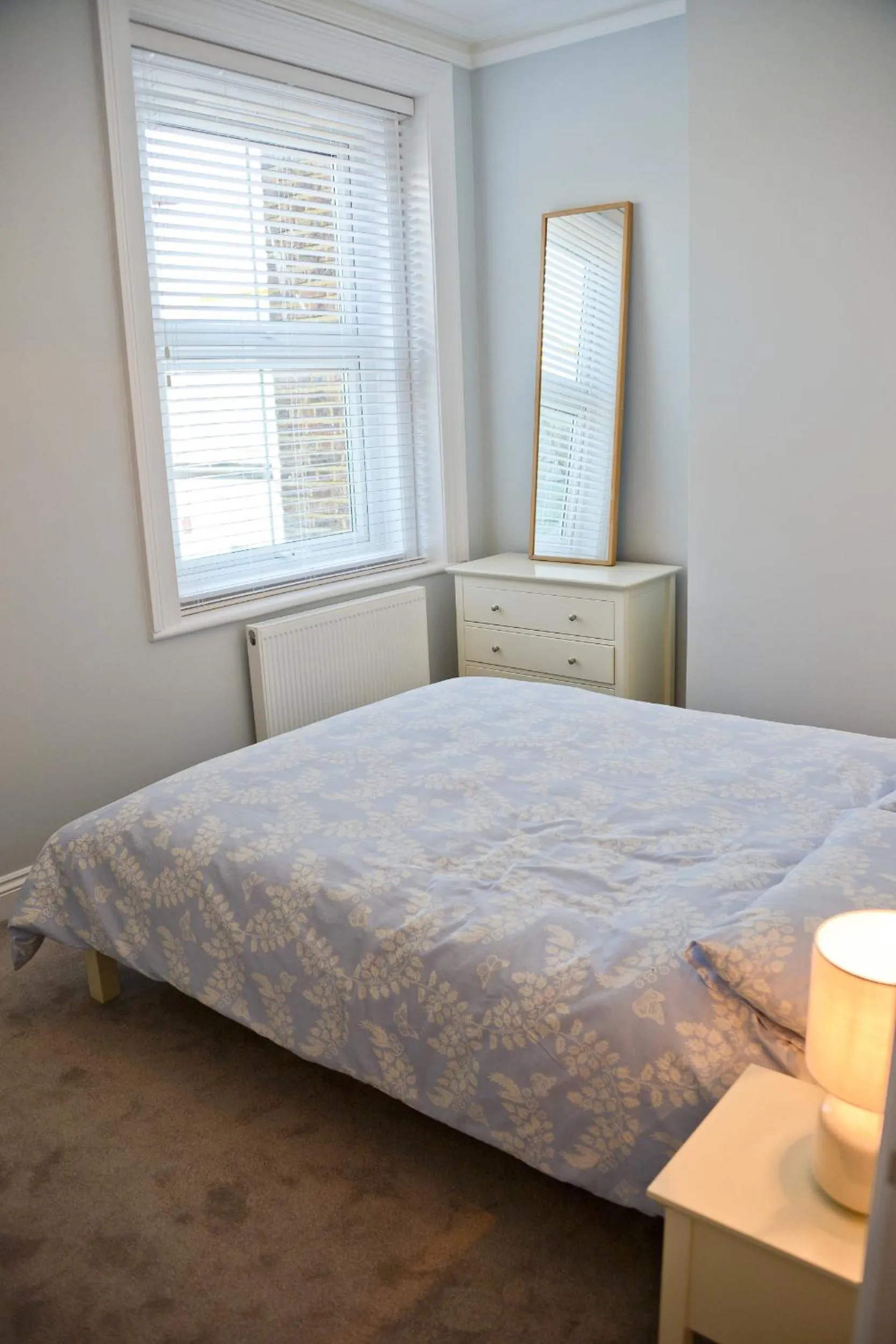 Bedroom, Bed in Seaview