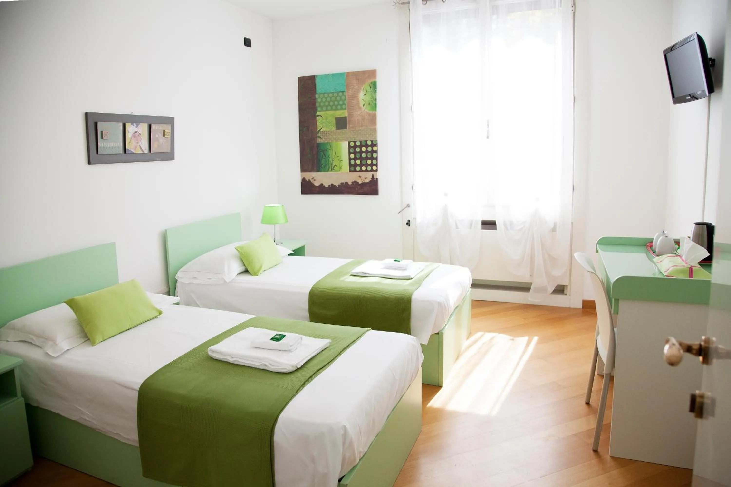 Photo of the whole room, Bed in B&B Botton D'Oro Basiglio