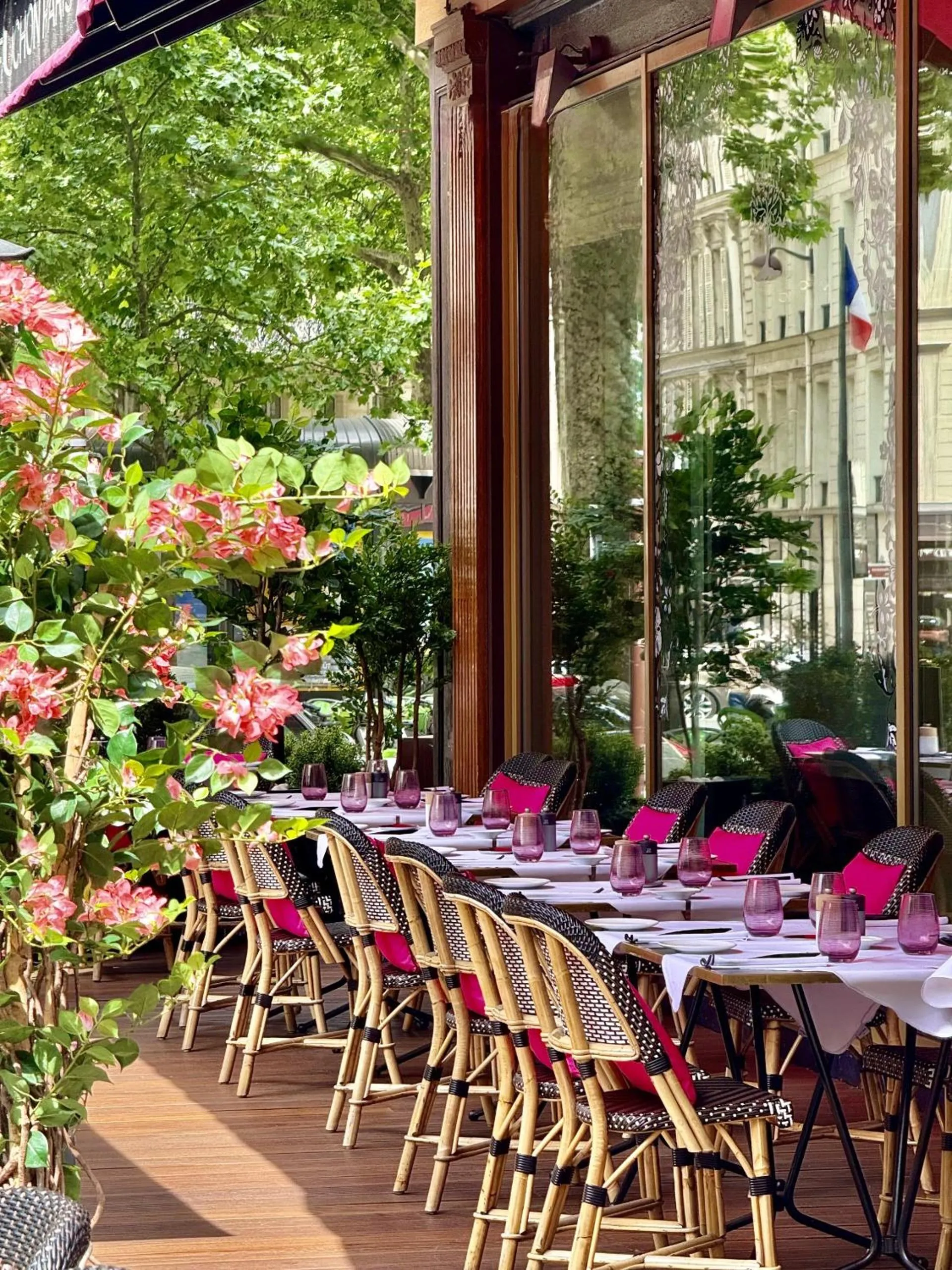 Patio in Fauchon l'Hôtel Paris