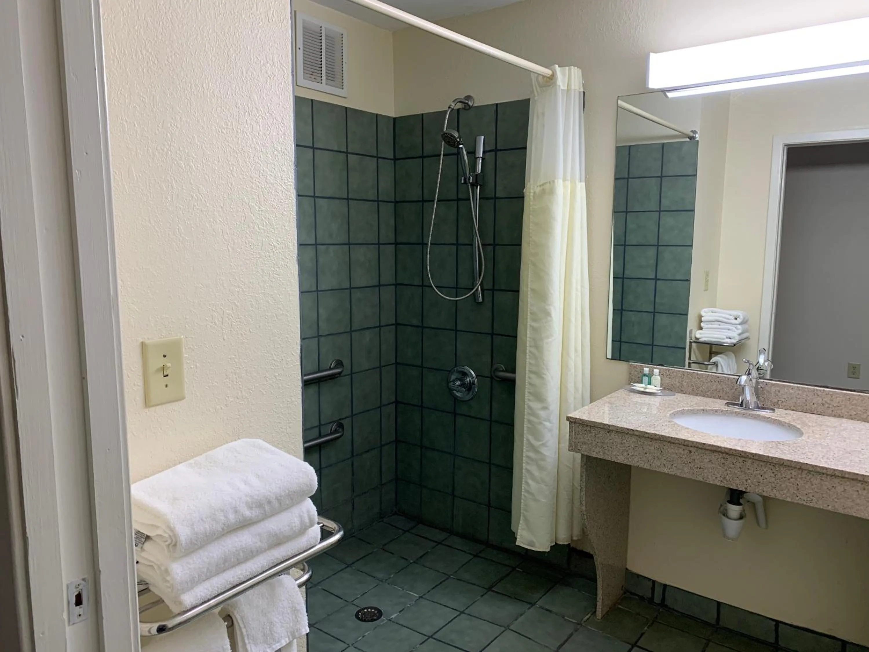 Bathroom in Quality Inn Montgomery South
