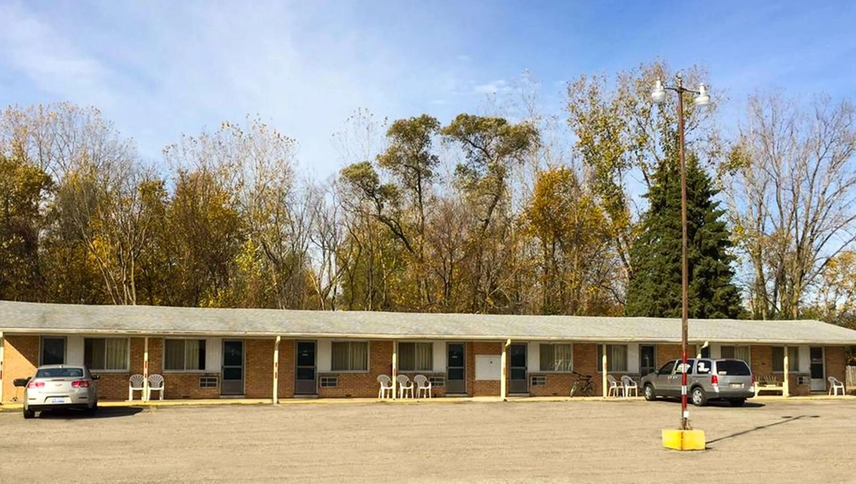 Property building in Alma Motel