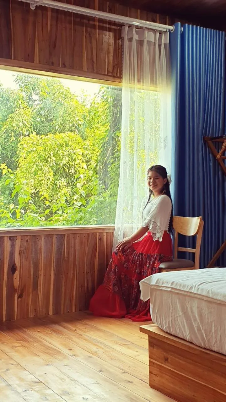 People in Tuyet's Homestay