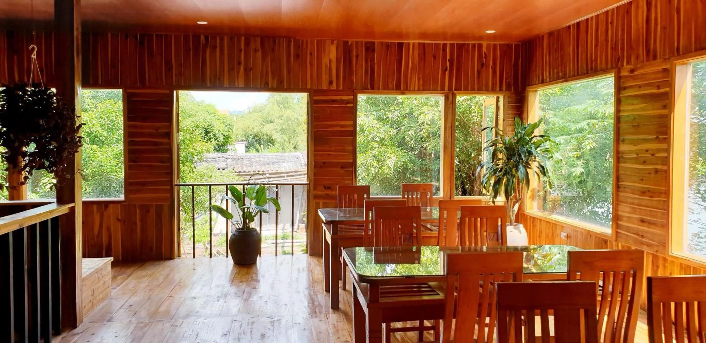 Restaurant/places to eat in Tuyet's Homestay