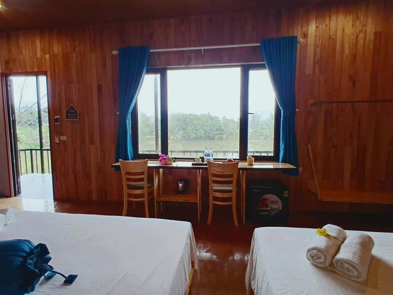 Photo of the whole room, Bed in Tuyet's Homestay