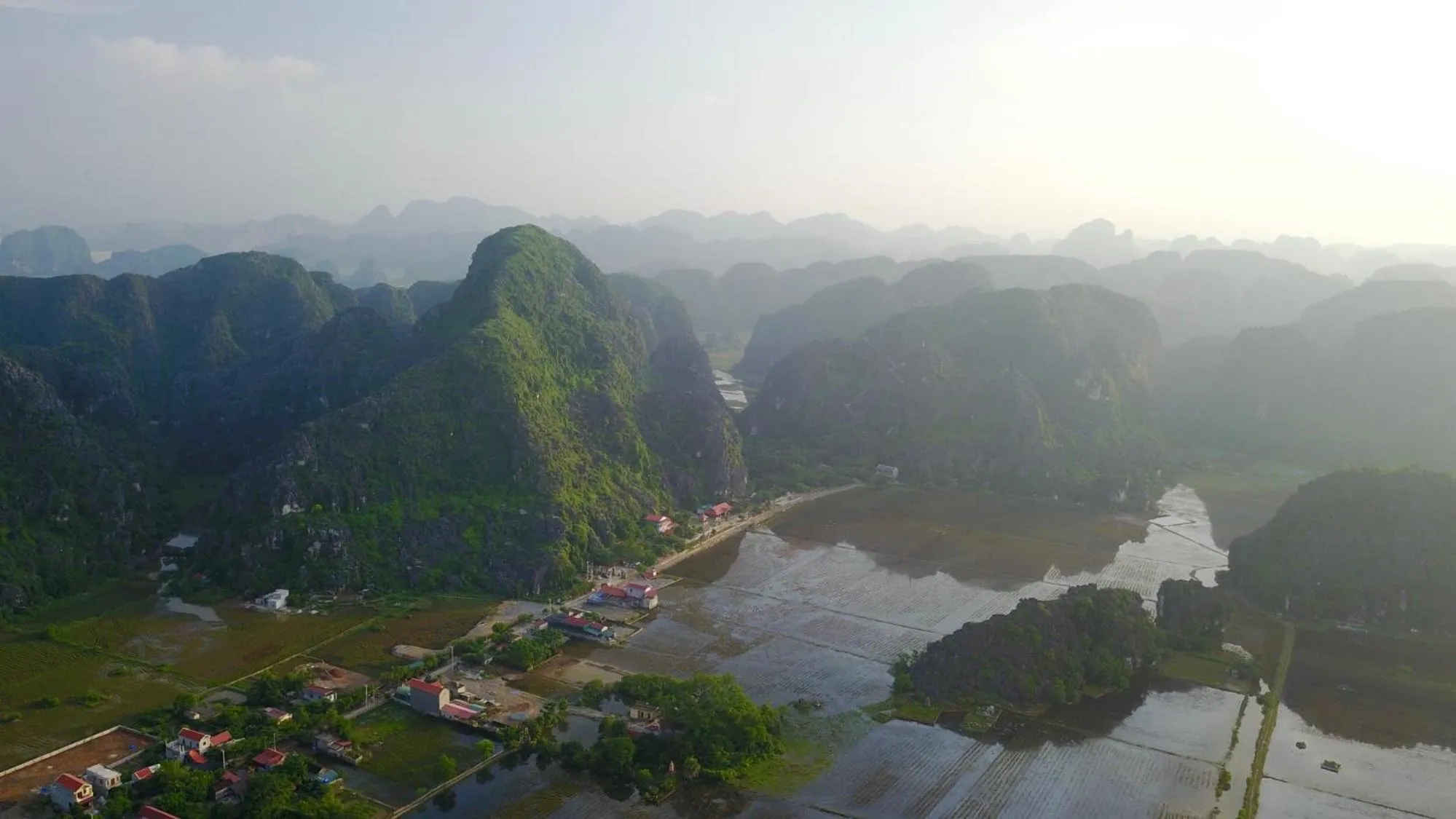 Lake view in Tuyet's Homestay