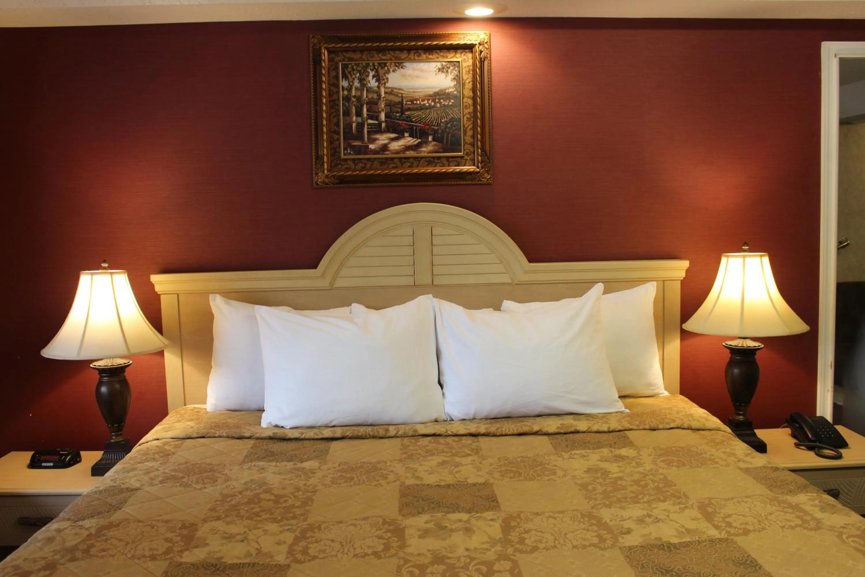 Bed in Country View Inn & Suites Atlantic City