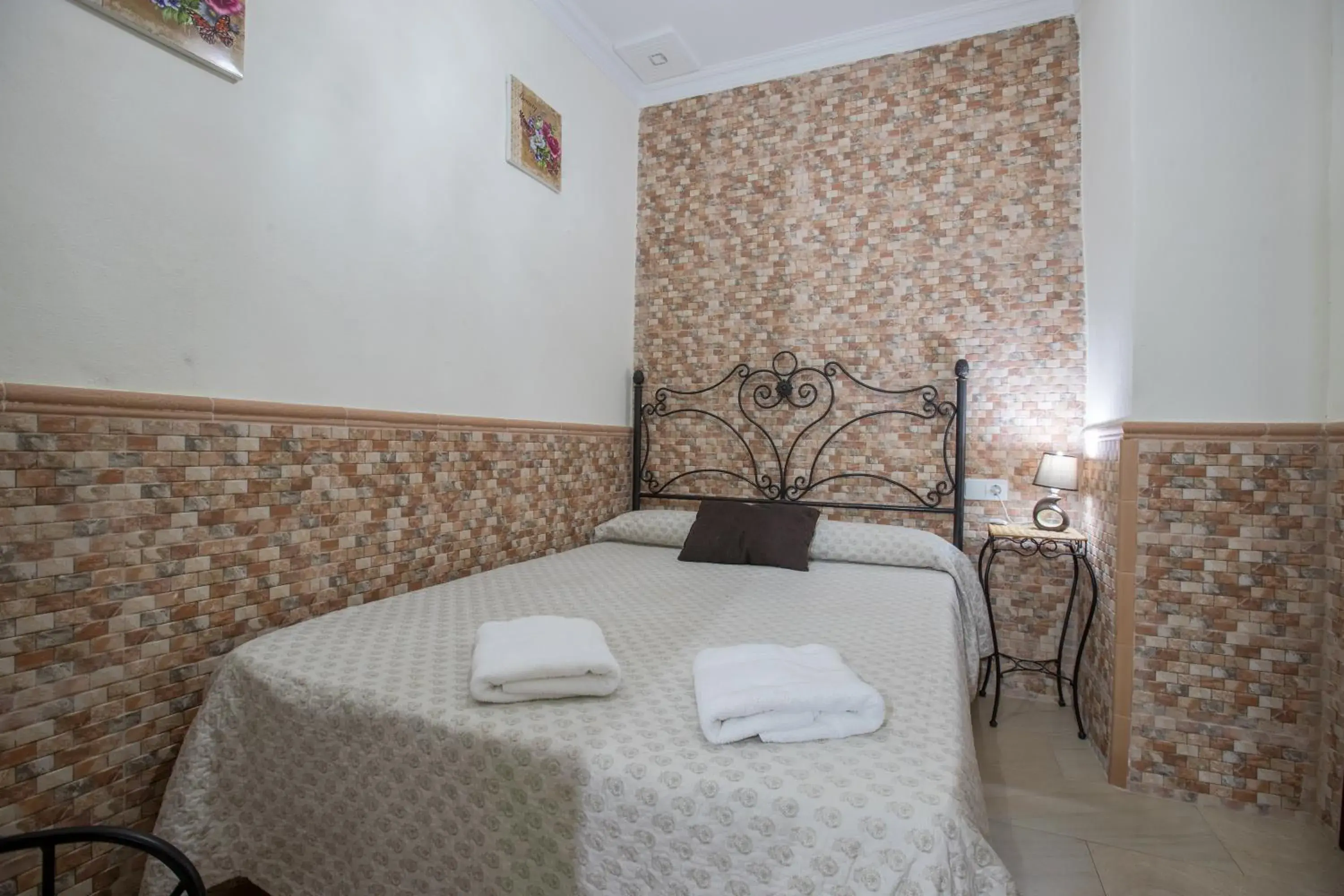 Single Room with Private Bathroom in Pensión Javier Single Room with Private Bathroom in Pensión Javier