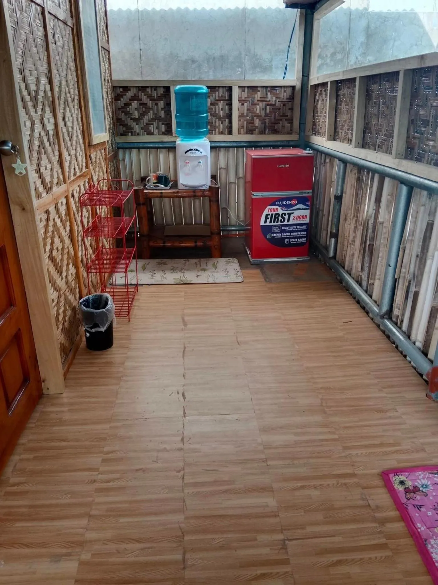 Balcony/Terrace in Titanic's Nipa Hut