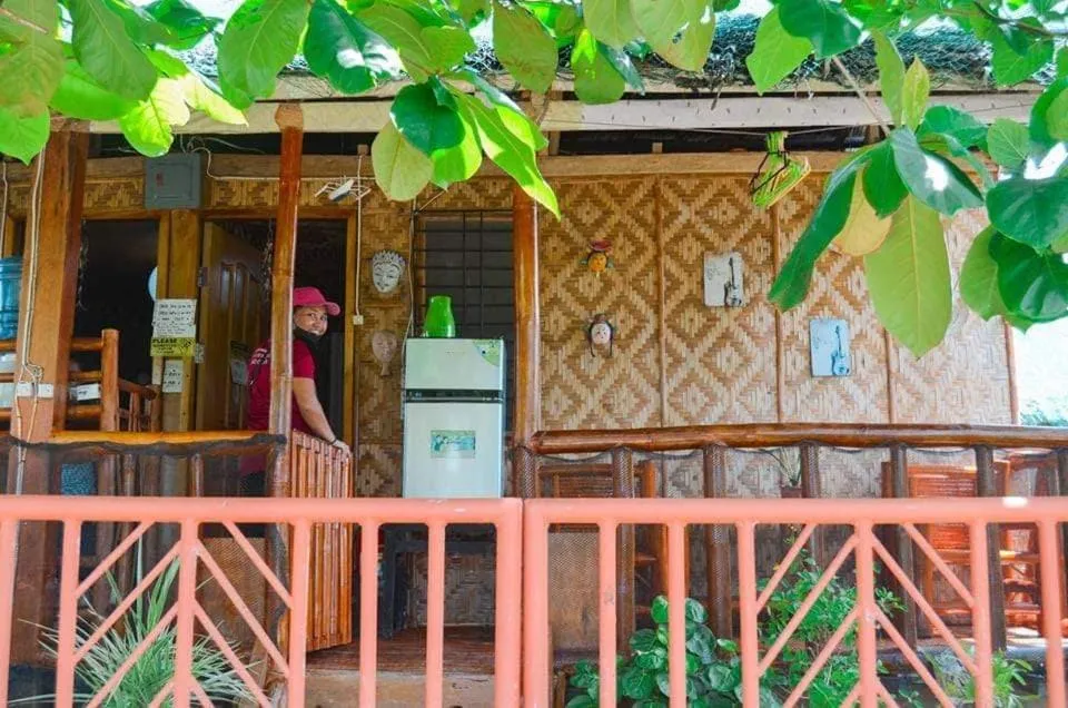 Facade/entrance in Titanic's Nipa Hut