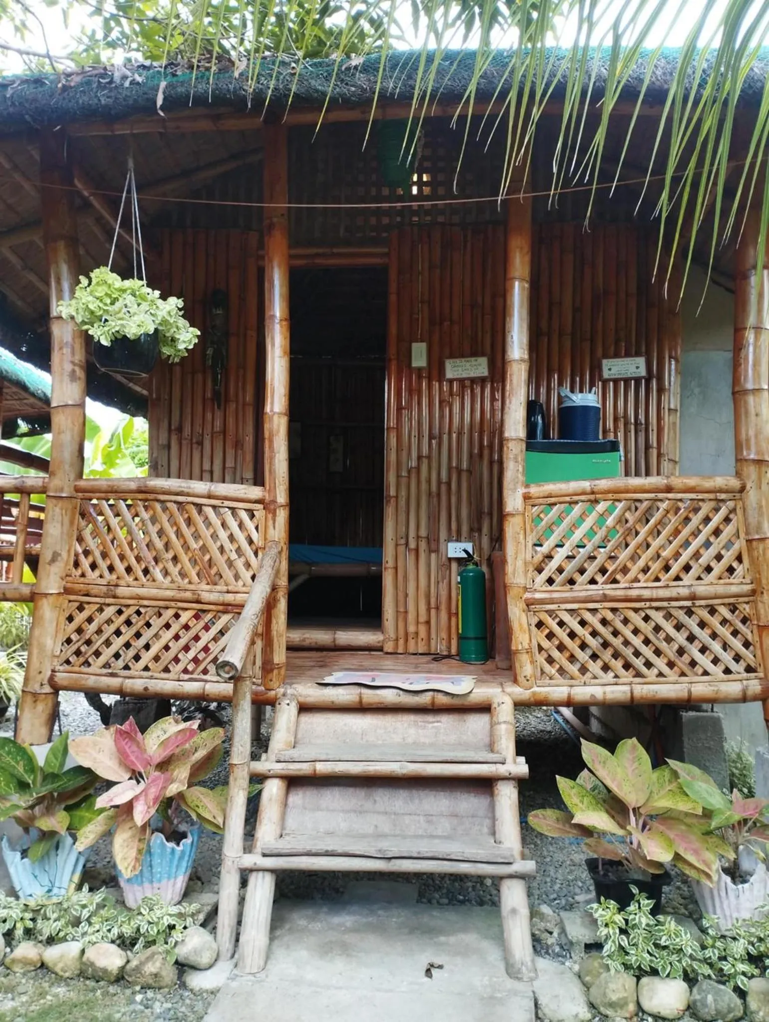 Balcony/Terrace in Titanic's Nipa Hut