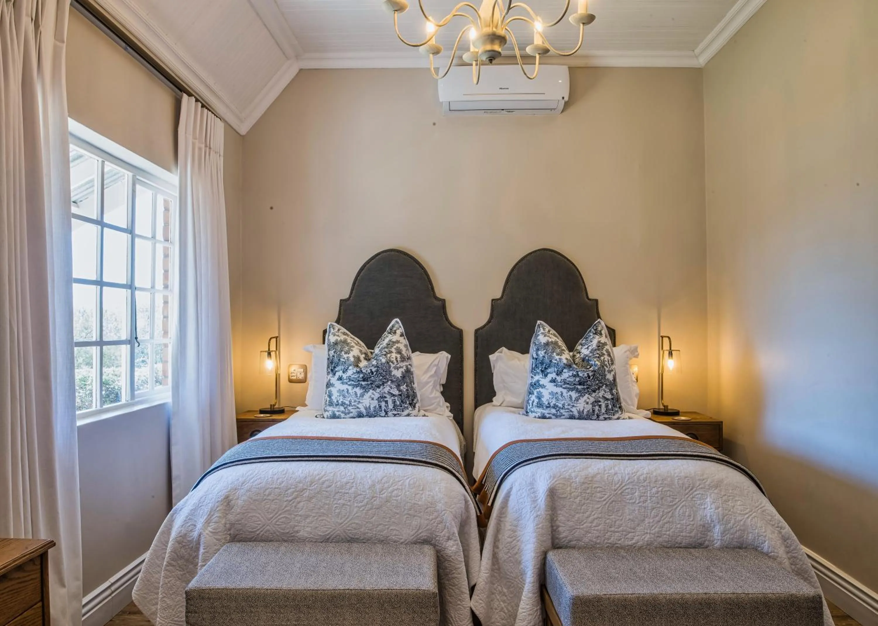 Bedroom, Bed in Hartford House